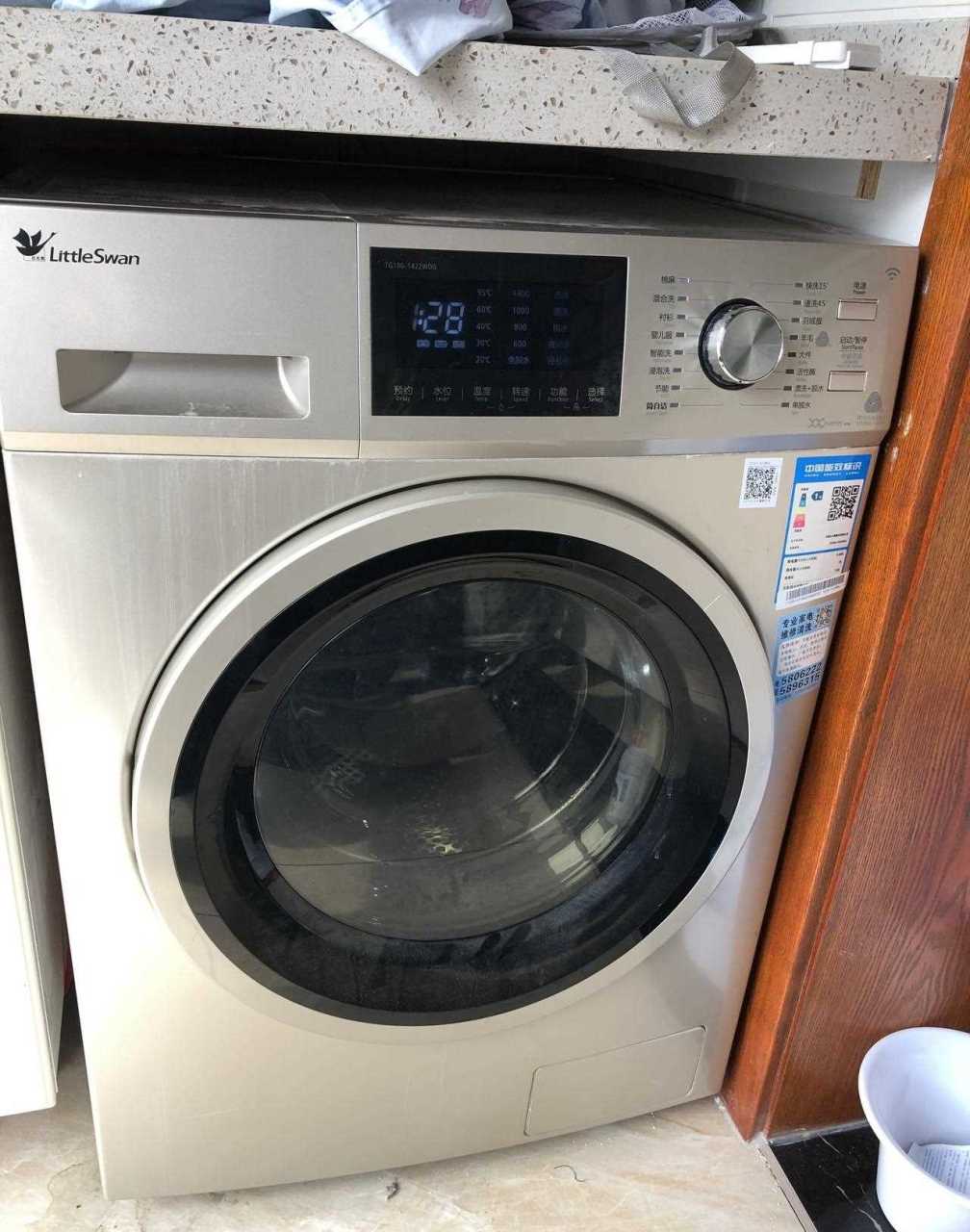 今天去维修了一台洗衣机,出现故障代码e10, 这个代码定义就是进水超时