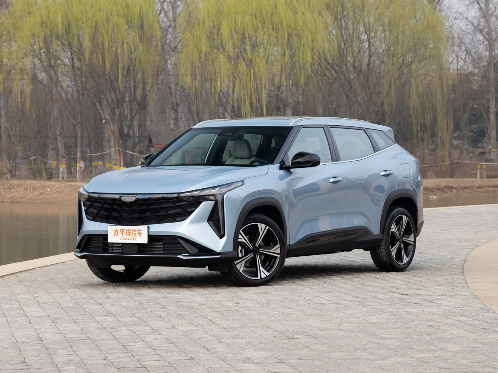 2英寸大屏幕 571l超大空间! 4月26日,吉利博越cool正式上市.