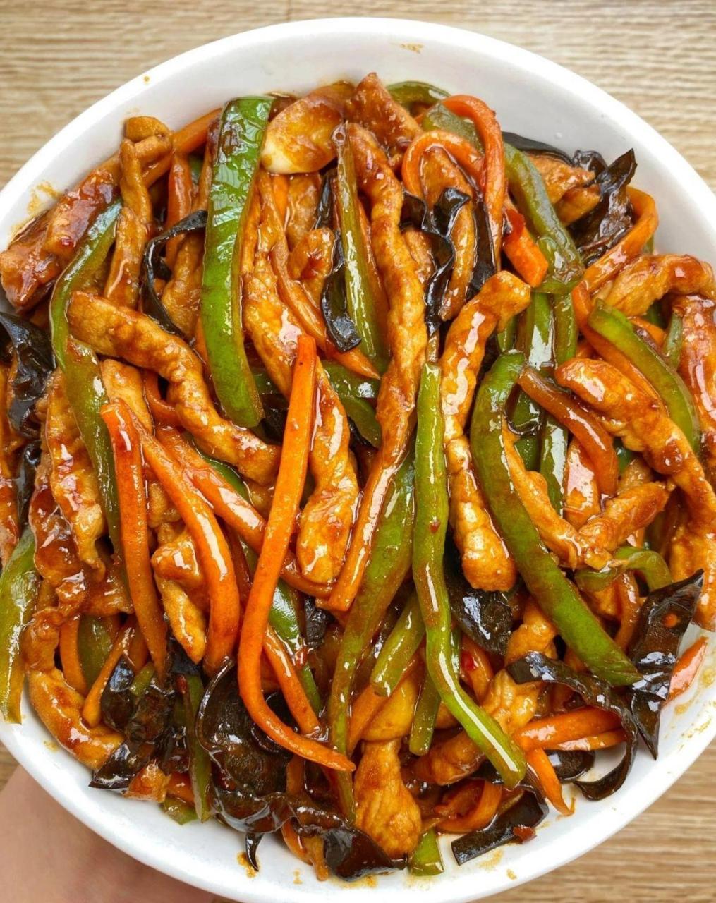 不重样家常菜鱼香肉丝  #奇趣美食嘉年华#