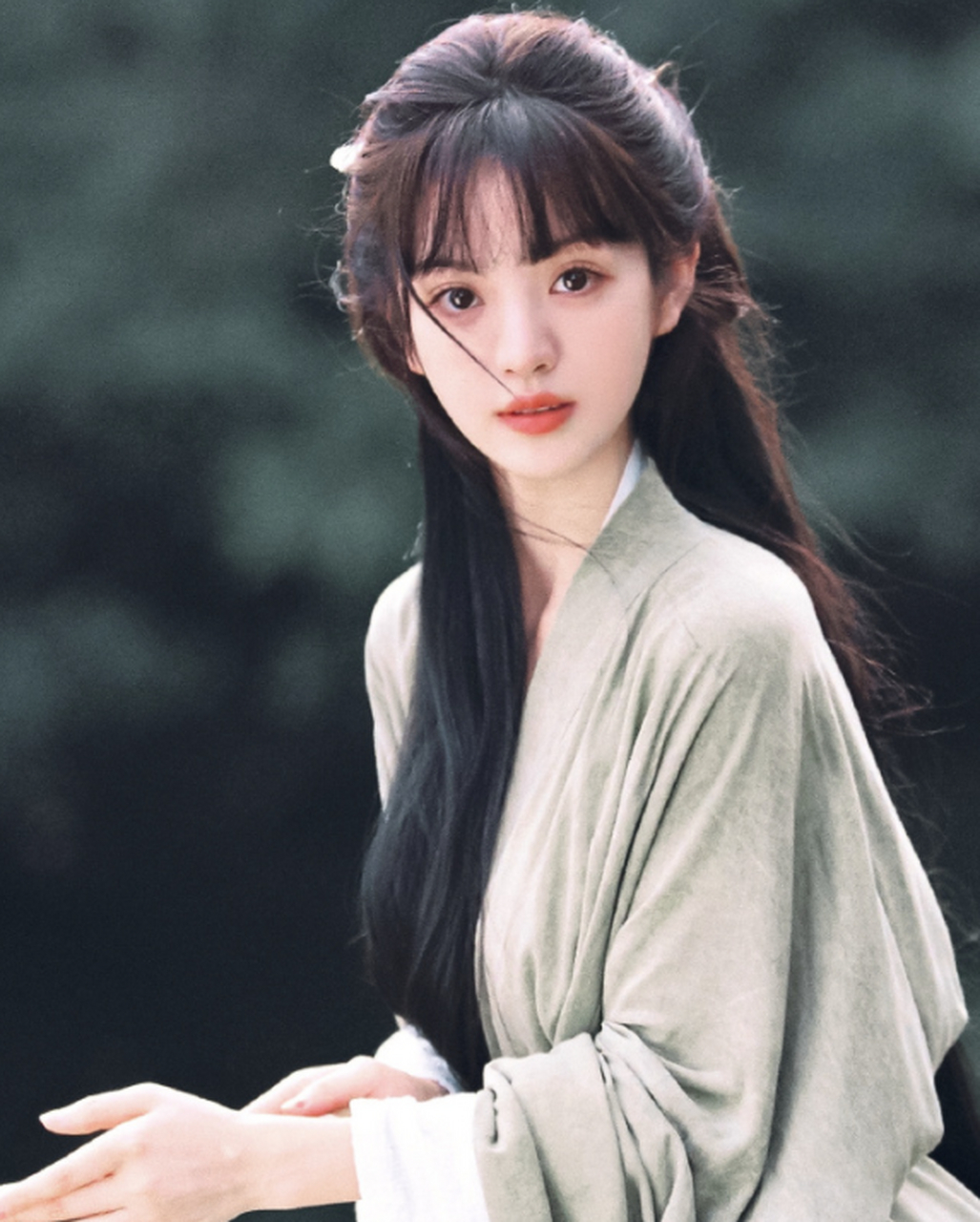 田曦薇给人的印象除了甜,还是甜 #田曦薇梨涡好甜