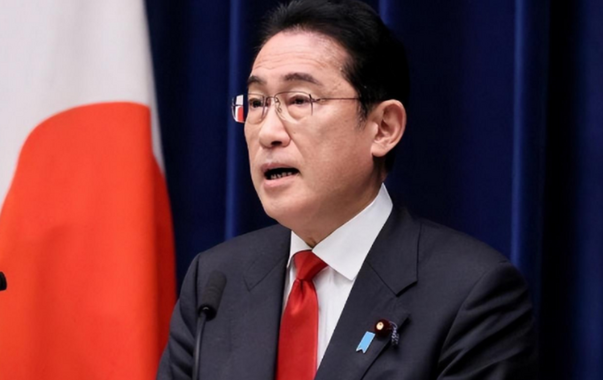 外长话音刚落,不到24小时,日本首相岸田文雄就公开出来对中国警告道:"