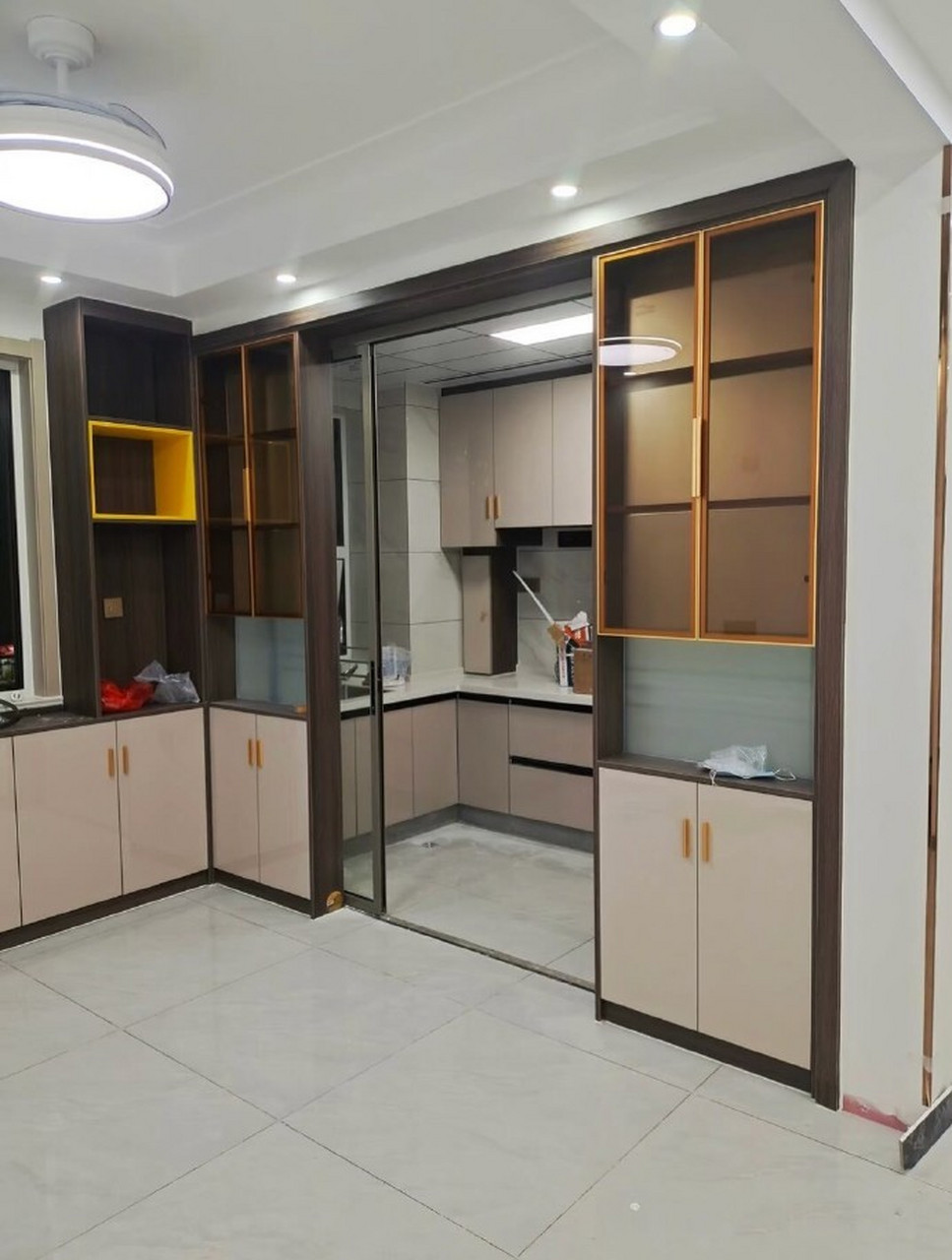 9款厨房门两侧做柜子隔断的装修案例分享