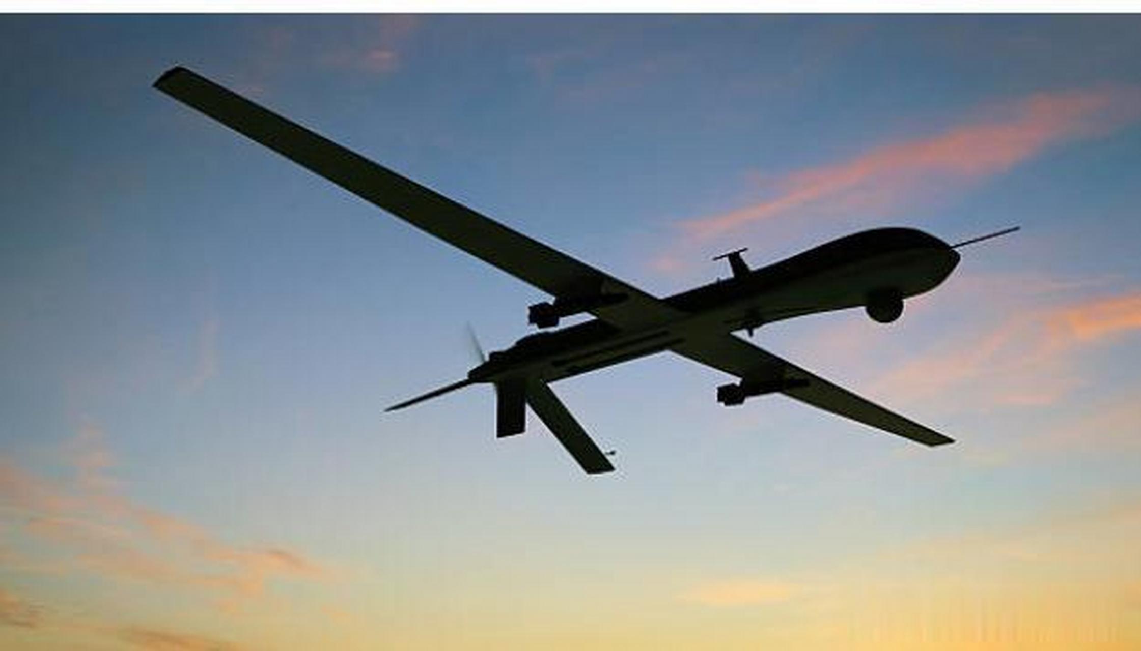 打疯了吗?俄罗斯军队使用无人机攻击赫尔松地区的警察.