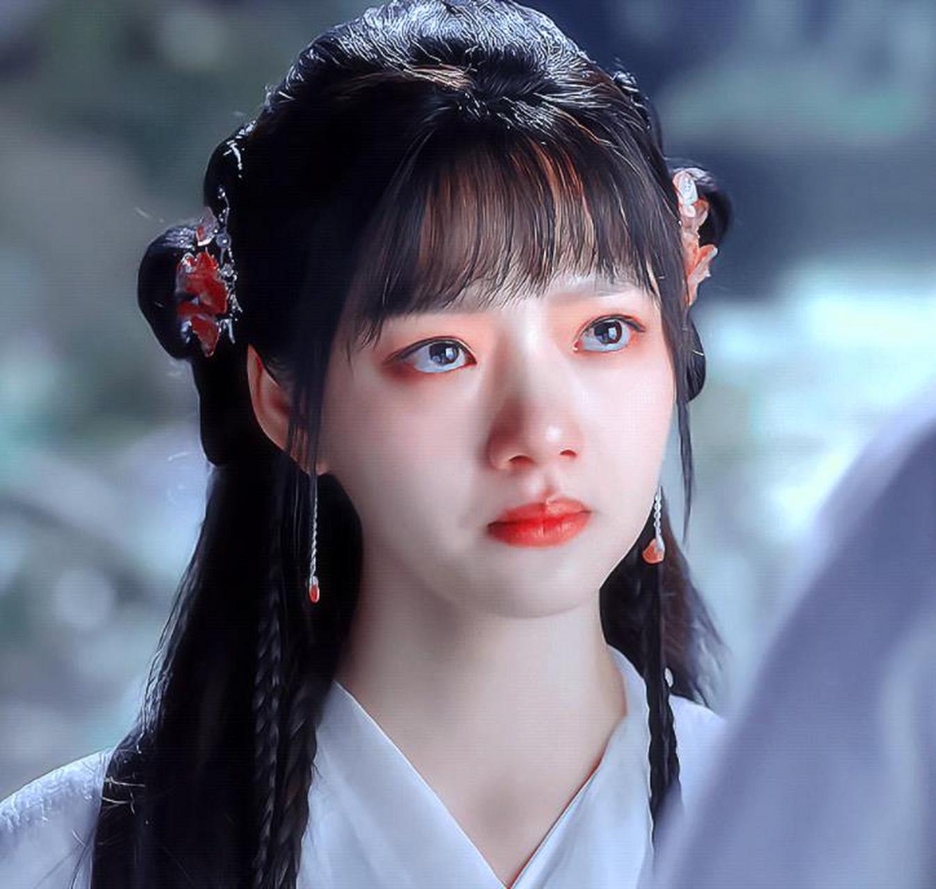 直指任敏拍戏不减肥,无缝衔接进的剧组,头发短没发接不发,发缝还宽