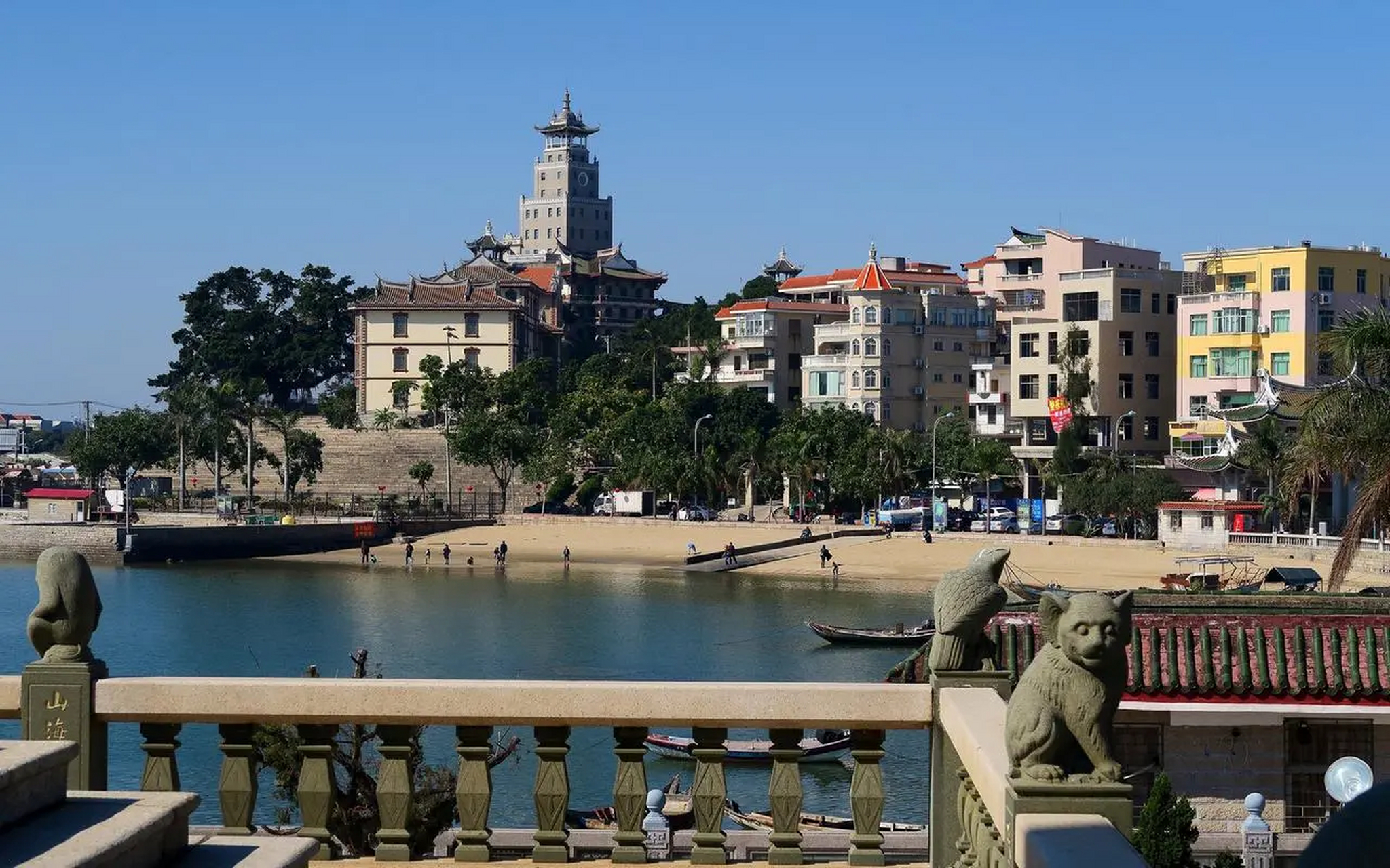 厦门旅游攻略:探访海滨花园城市的魅力与风情  厦门,这座以其美丽的