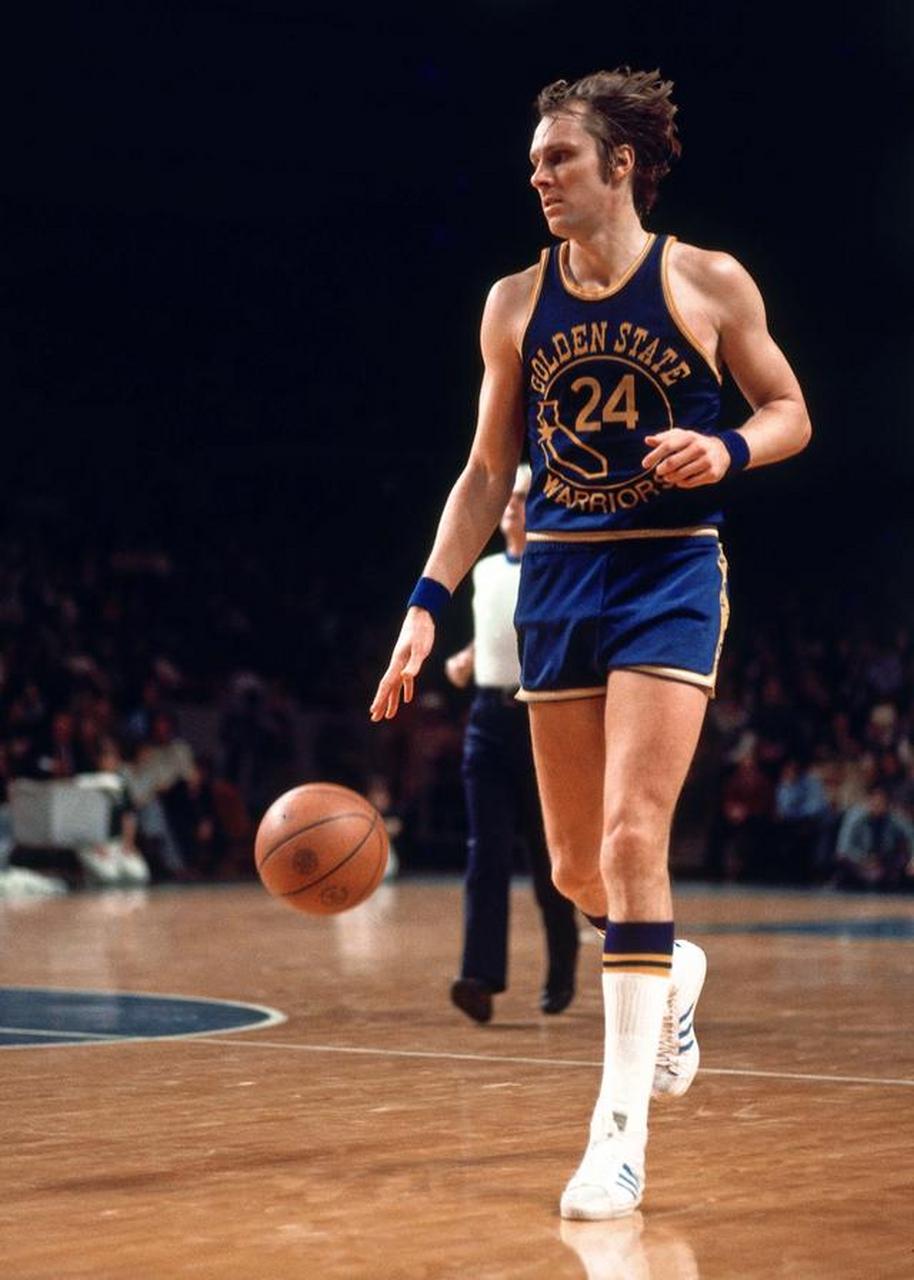 体育新鲜事# 里克-巴里习惯使用俗称"端尿盆"的姿势罚球,在他的整个