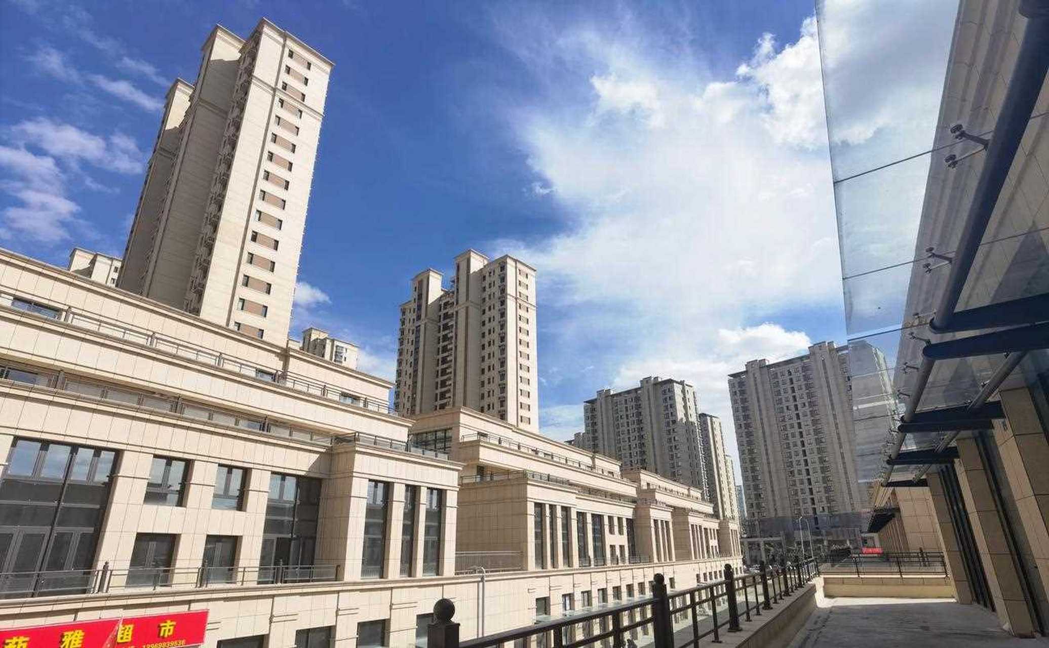 华航山海湖,旁边就是王邦直公园和即墨德馨东校区,二十八中东校区.