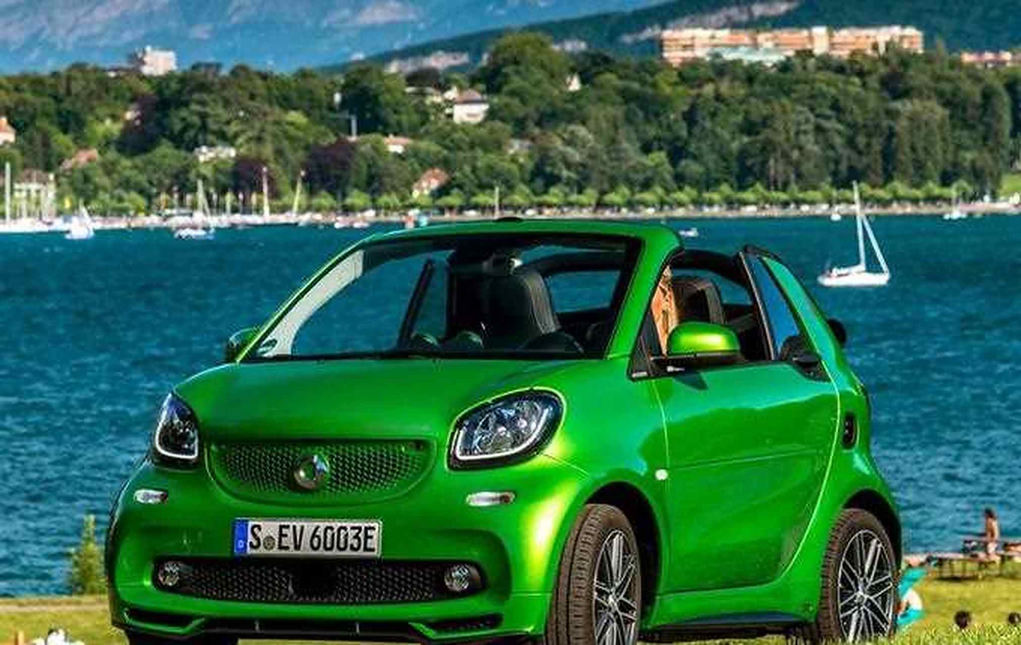 奔驰smart纯电动汽车(奔驰smart纯电动汽车评论)