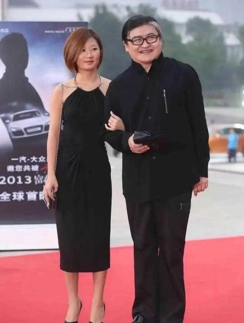 基因就像拆盲盒,还好刘欢的女儿像妈妈多一些.[猪头]