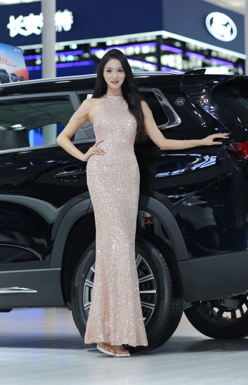 天津车展 #小姐姐[话题]# #车展[话题]# #车模[话题]# #小姐姐# #车展