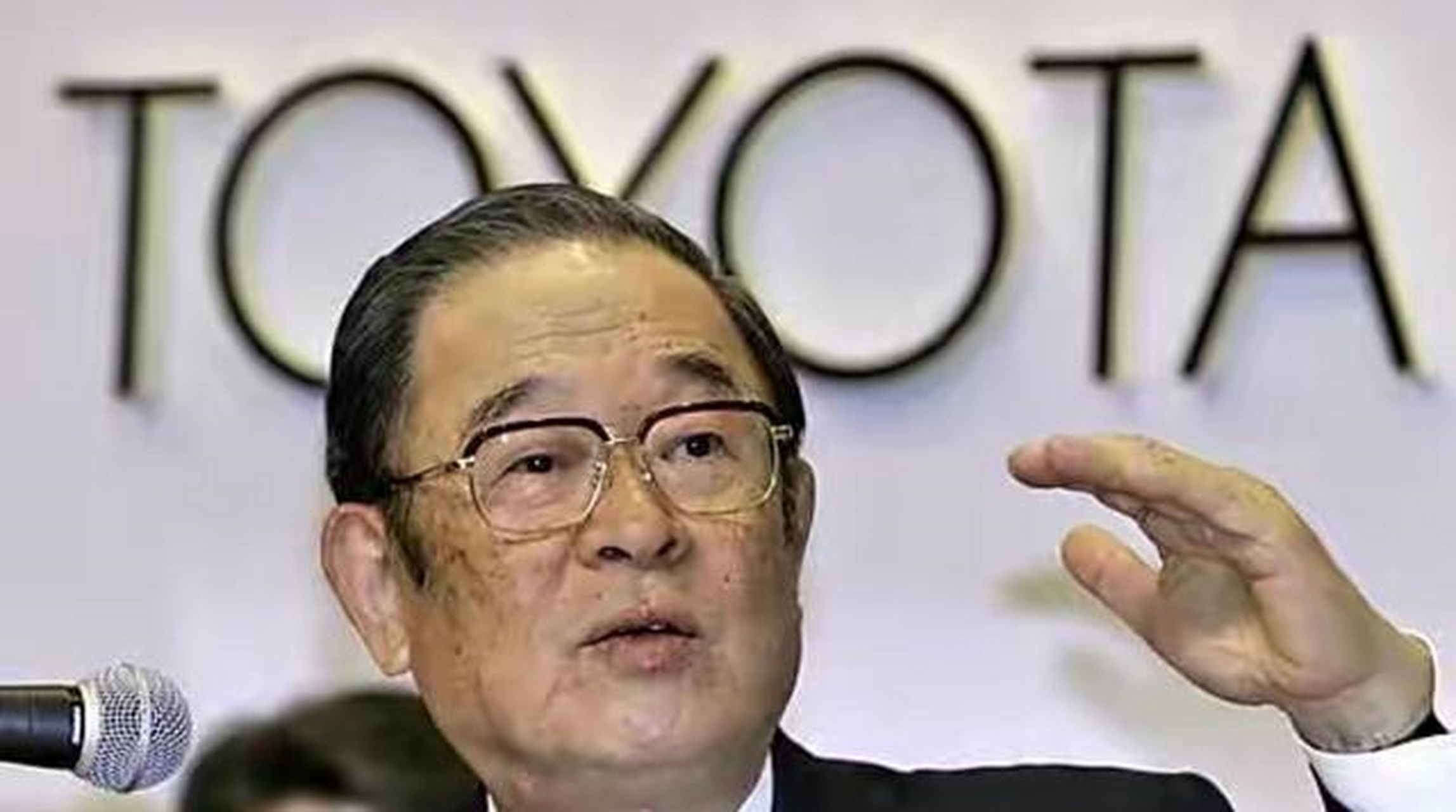 创造了"丰田神话"的丰田英二,不是丰田的创始人,却把丰田推向了辉煌.