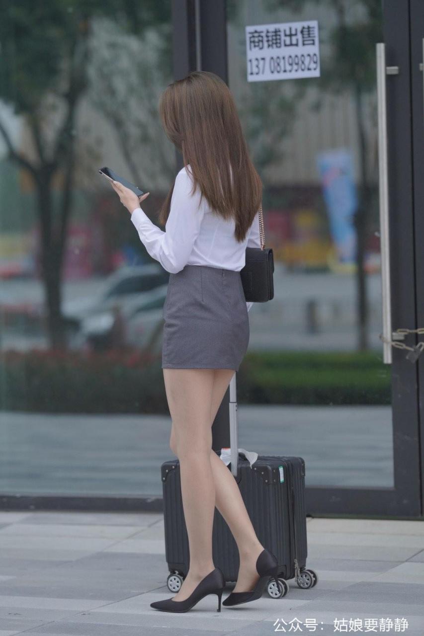 肉丝高跟口罩小姐姐