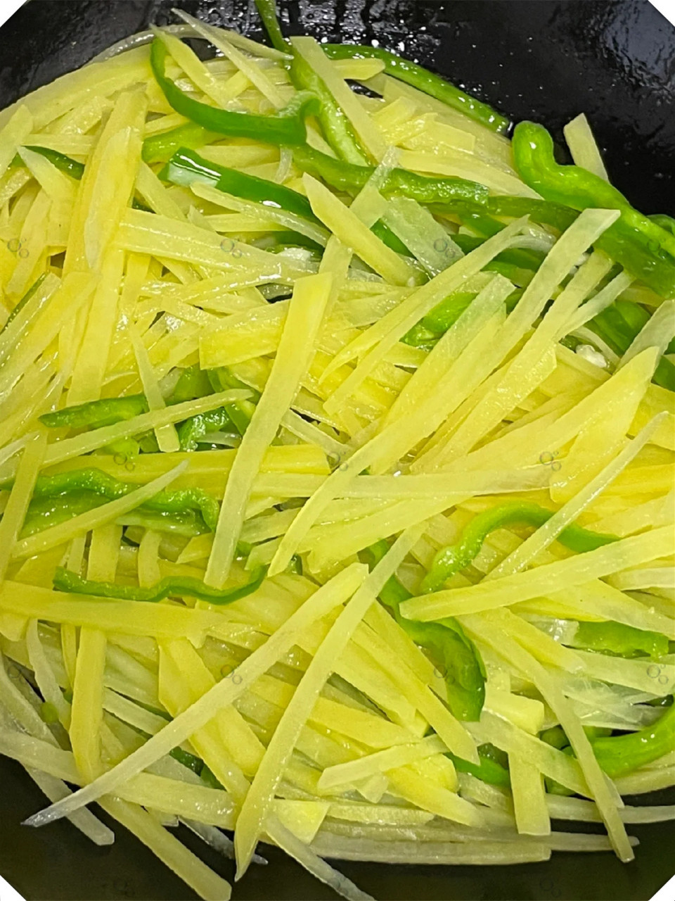 青椒土豆丝,家常快手菜的绝配!