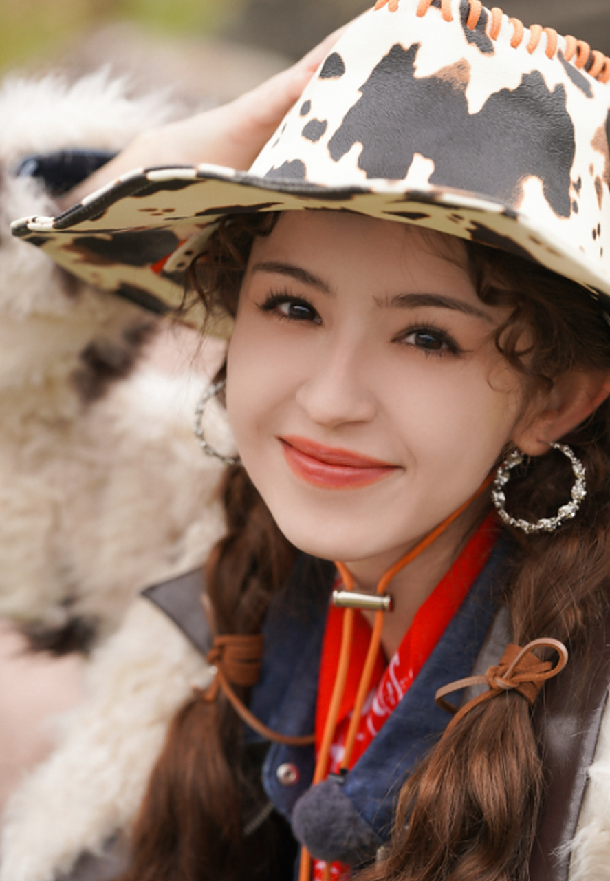 哈妮克孜真是妥妥滴,纯天然滴新疆大美女呀 #哈妮克孜说沈腾是她的