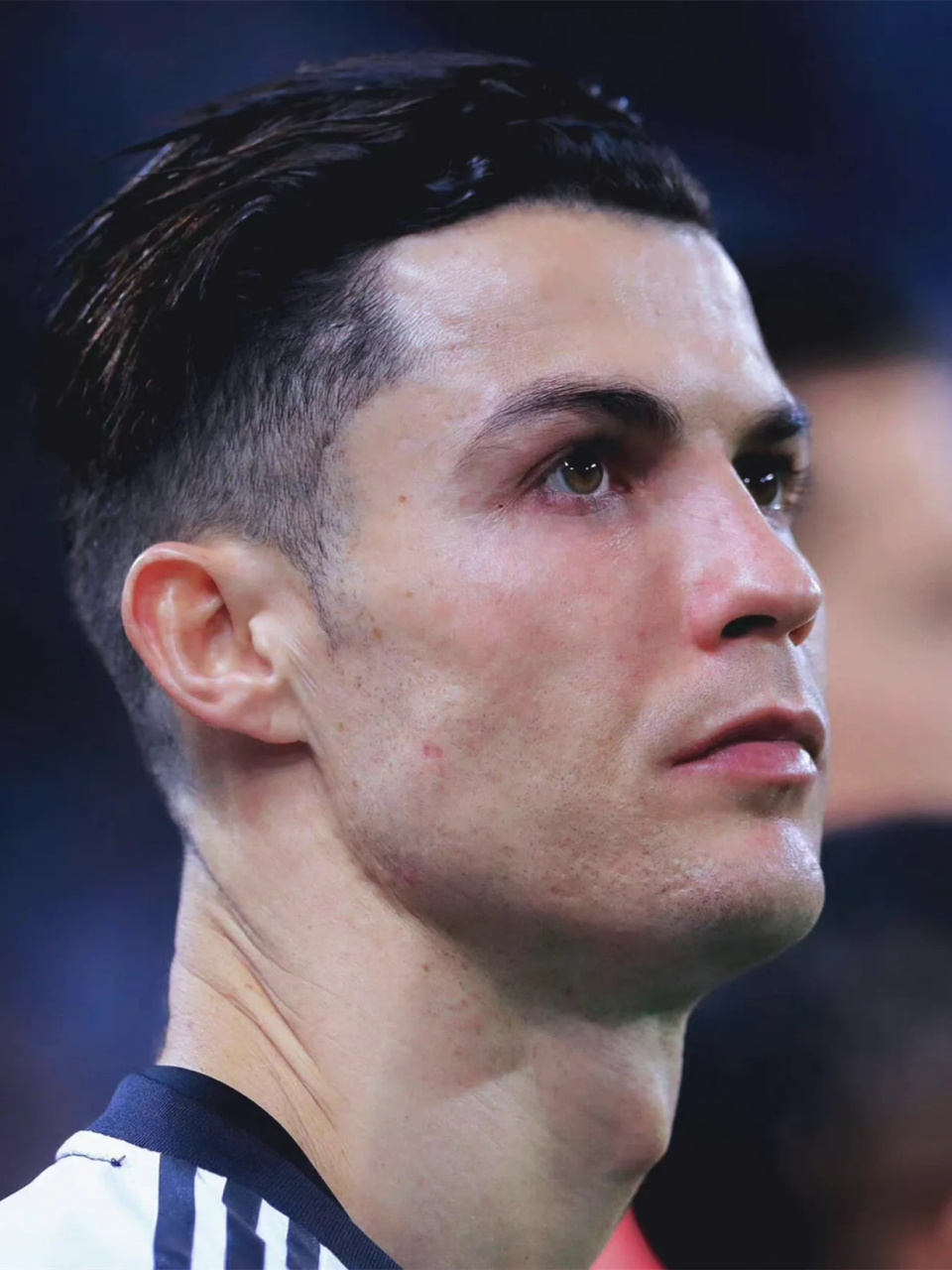 尤文时期的c罗长发  都说尤文时期的c罗长发最帅,这组图我比较喜欢.