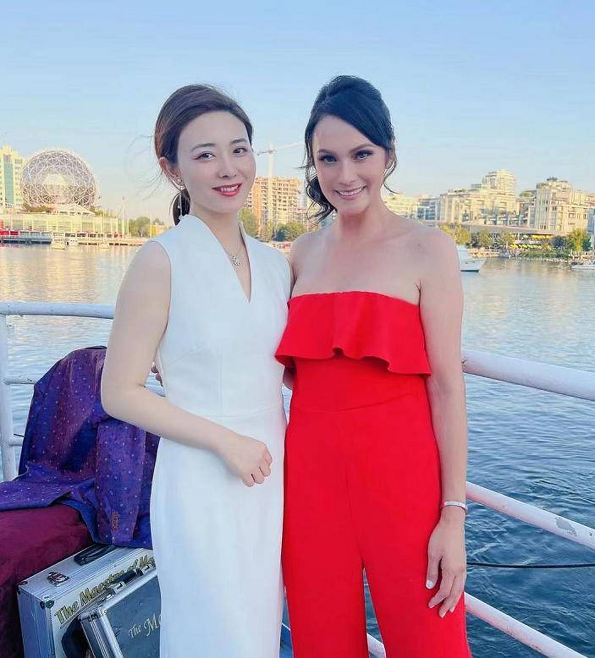 张柏芝同母异父姐姐戴碧芝,和妹妹一样五官深邃的西方面孔!