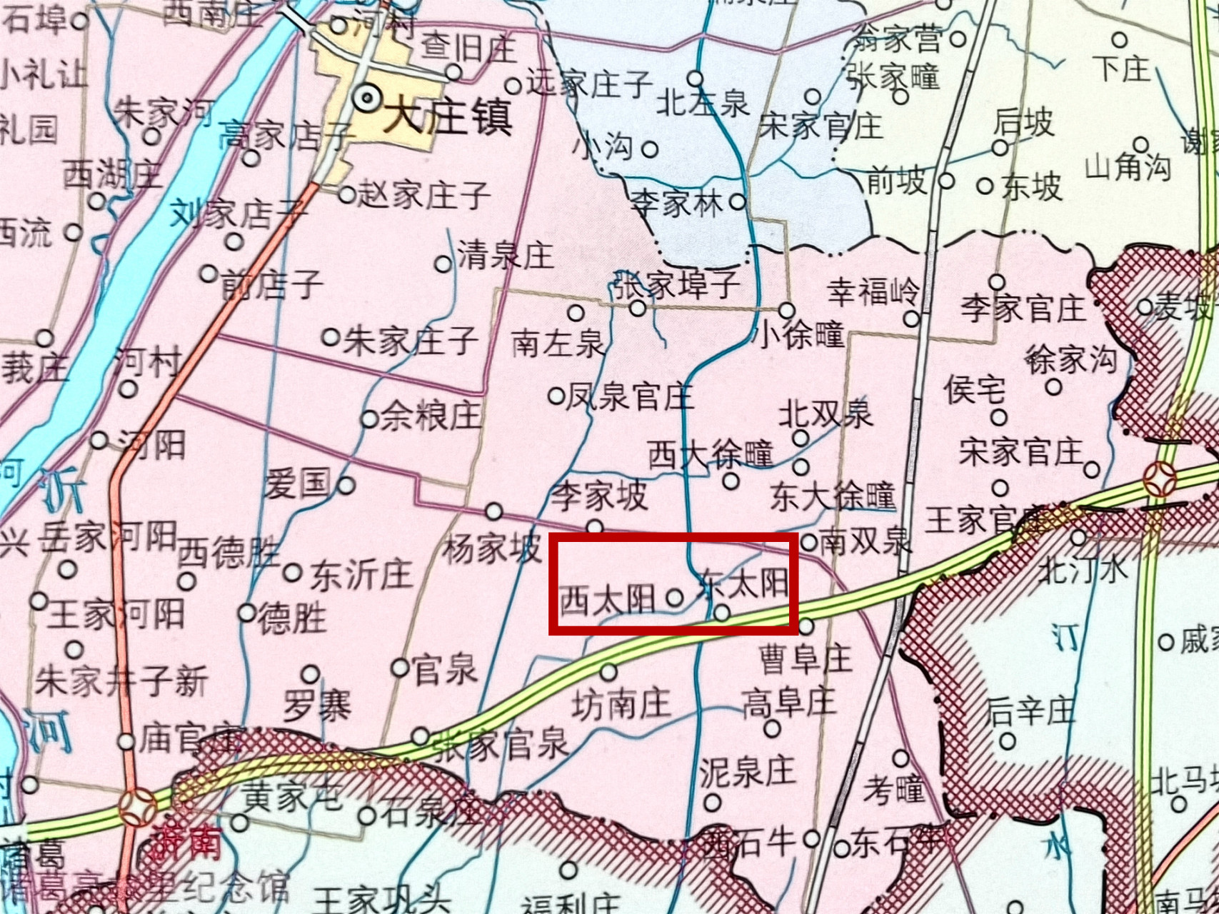 根据沂南县地名资料的记载,相传明代前就有人在此定居,当时这里有一