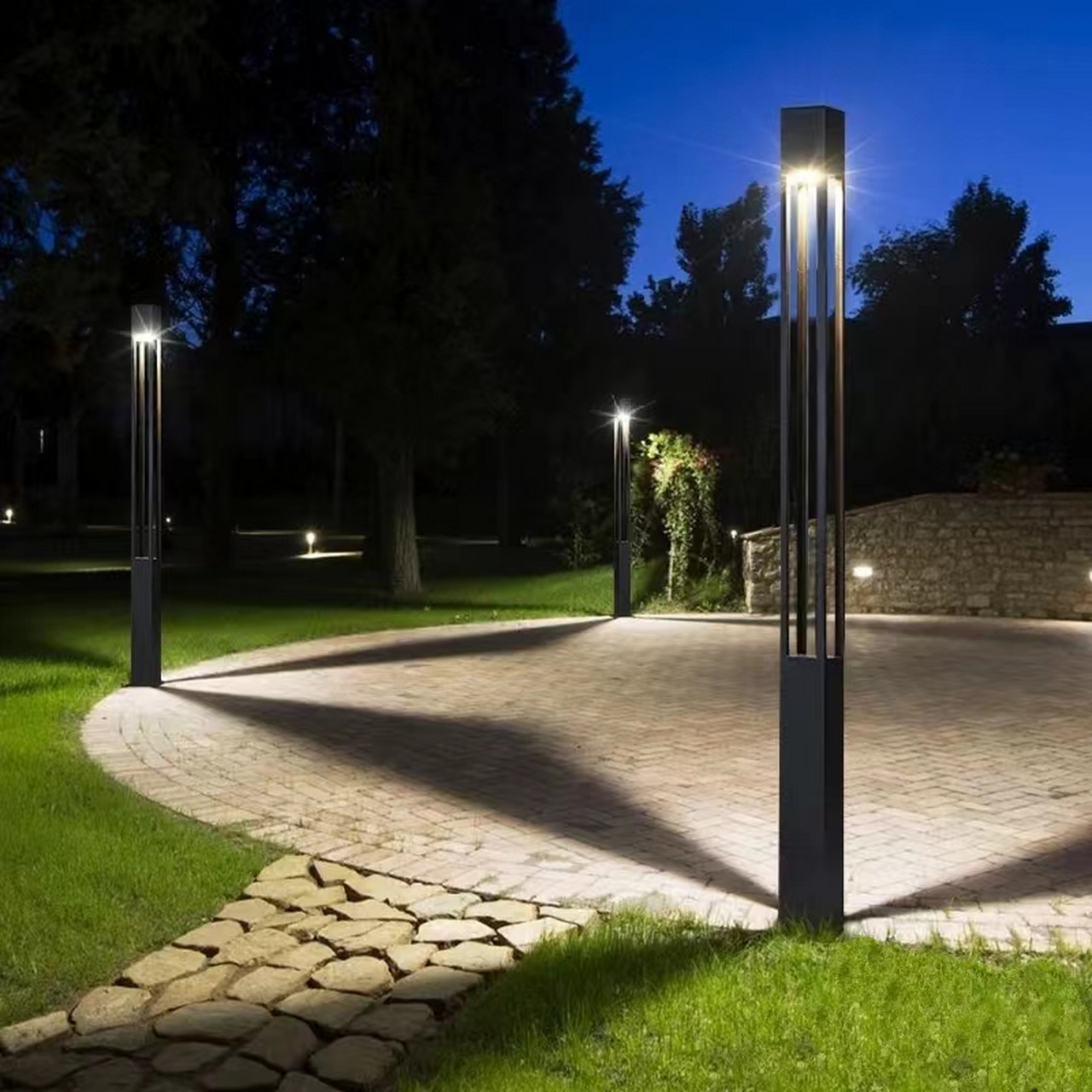 铝型材景观庭院灯#庭院灯厂家#  庭院灯造型多样,具有美化和装饰环境