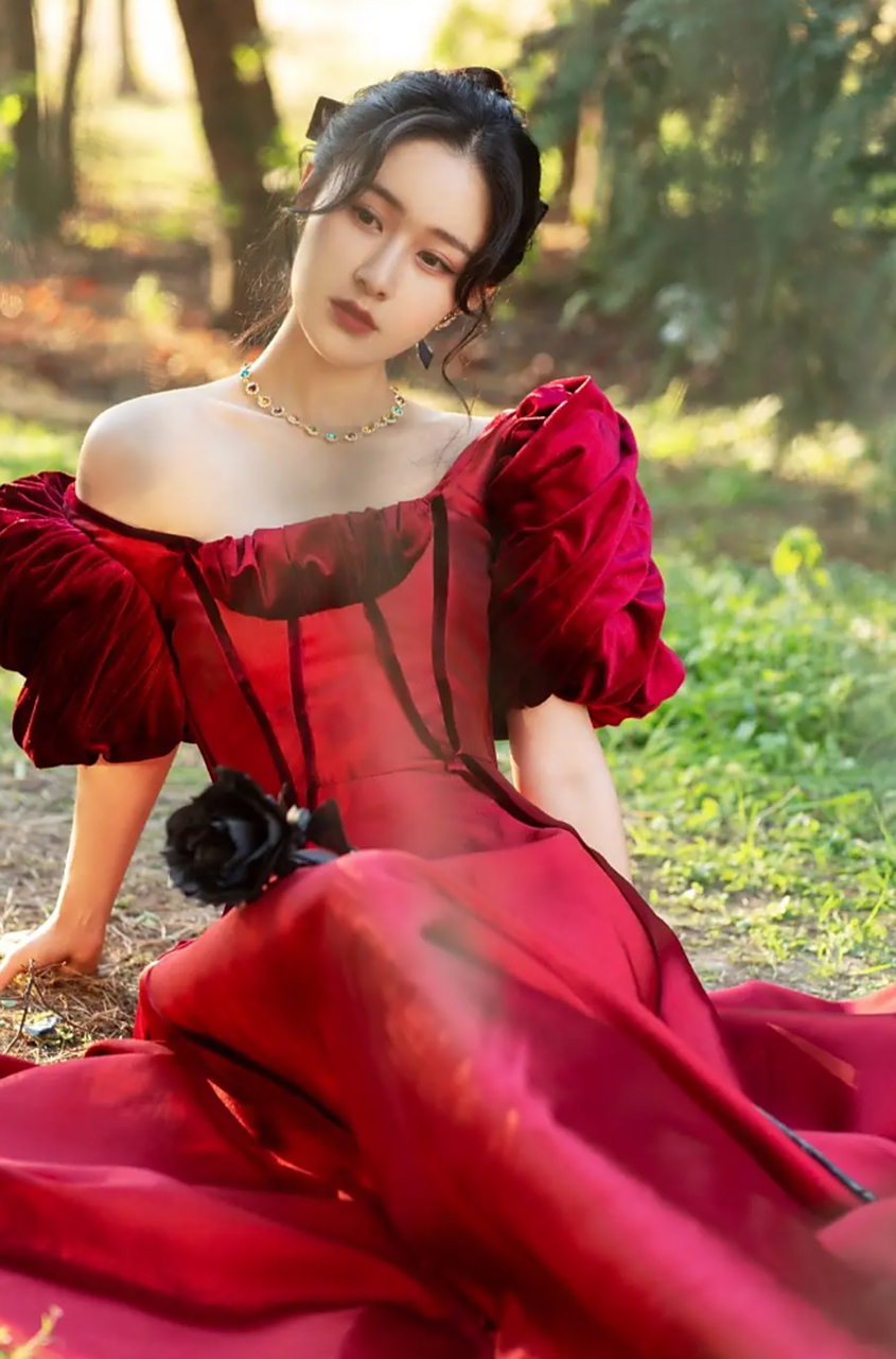 芒果台主持人梁田宣布离职!