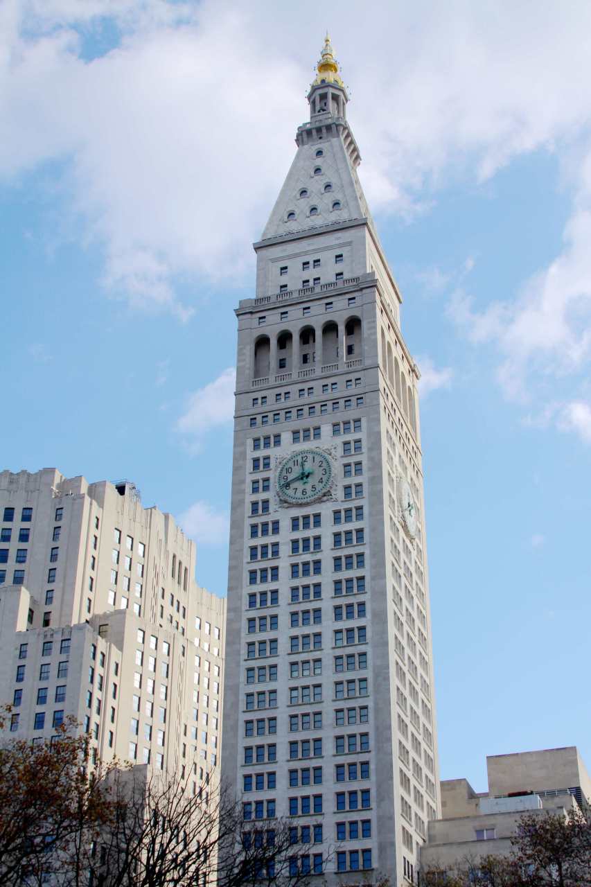 一座超过200米的摩天大楼:大都会人寿保险大楼】这座大楼位于美国纽约