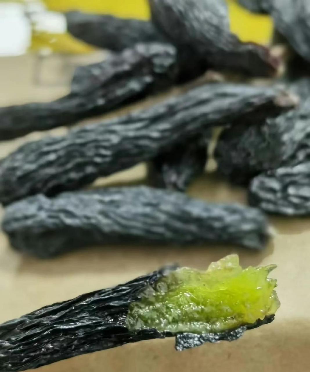 网友:新品种葡萄干,一般人没吃过吧? #搞笑趣味图