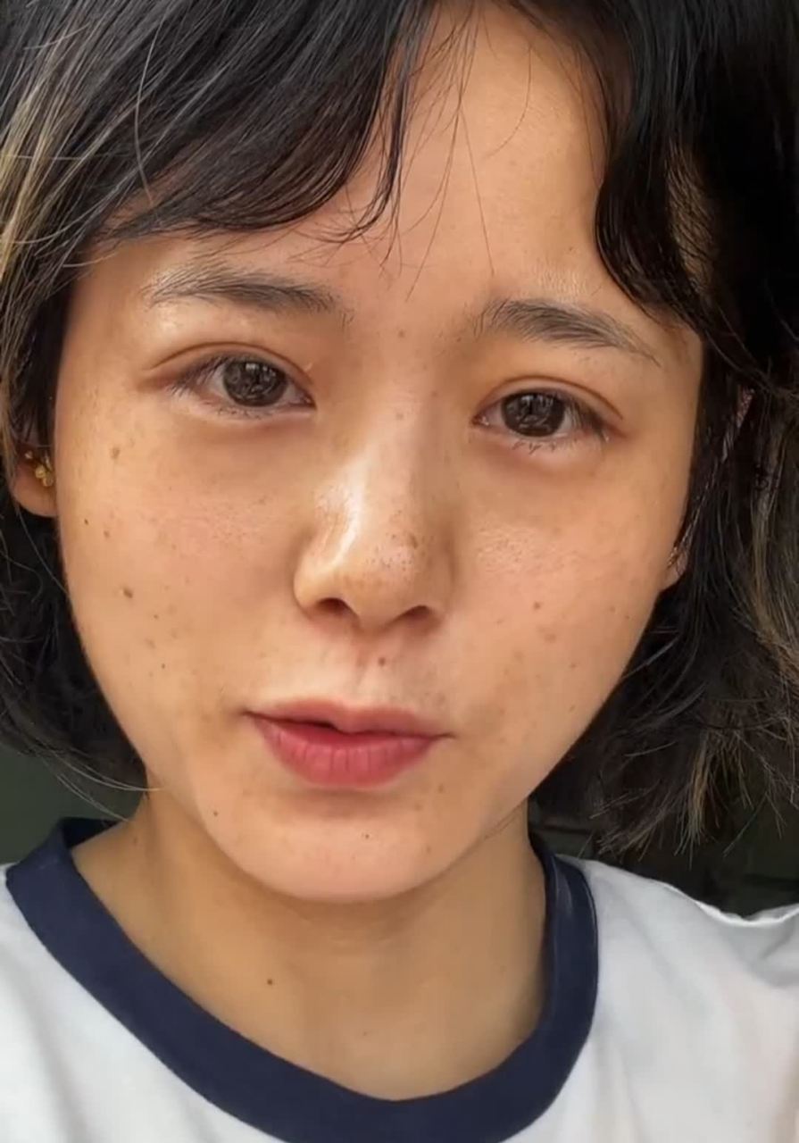 40岁姐姐素颜照能打60分吗?[坏笑]