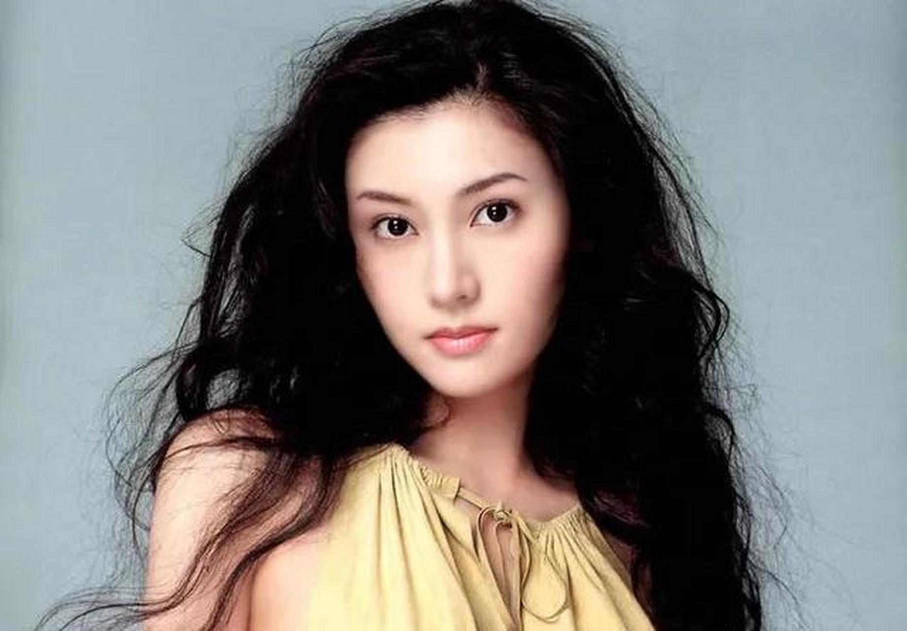 李嘉欣:气质唯美的高清写真图片