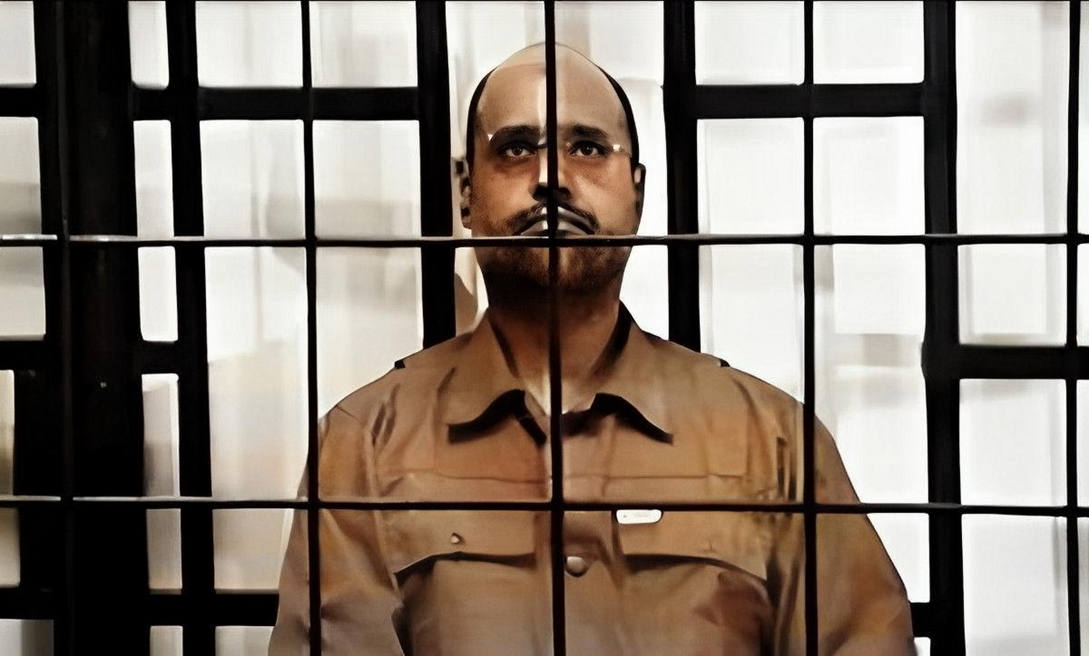 赛义夫在2011年卡扎菲政权倒台后被捕,他试图支付20亿美元的巨额赎金