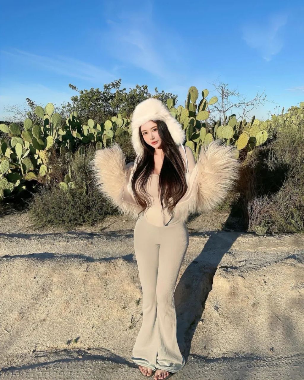 肌理细腻骨肉匀的美女生活照#性感##好身材性感女神##丰满好身材#  这