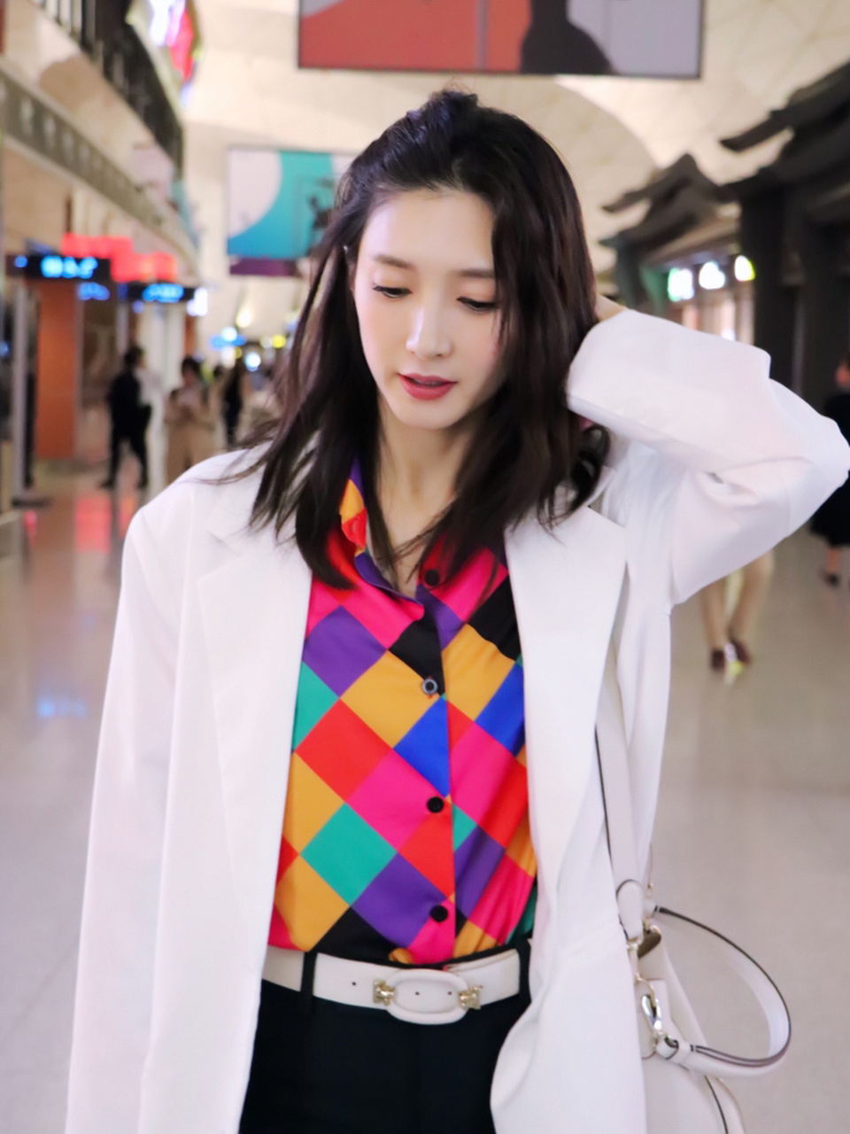 白富美本人江疏影私服穿搭look 感觉江江超级适合演时装剧 那种经常穿