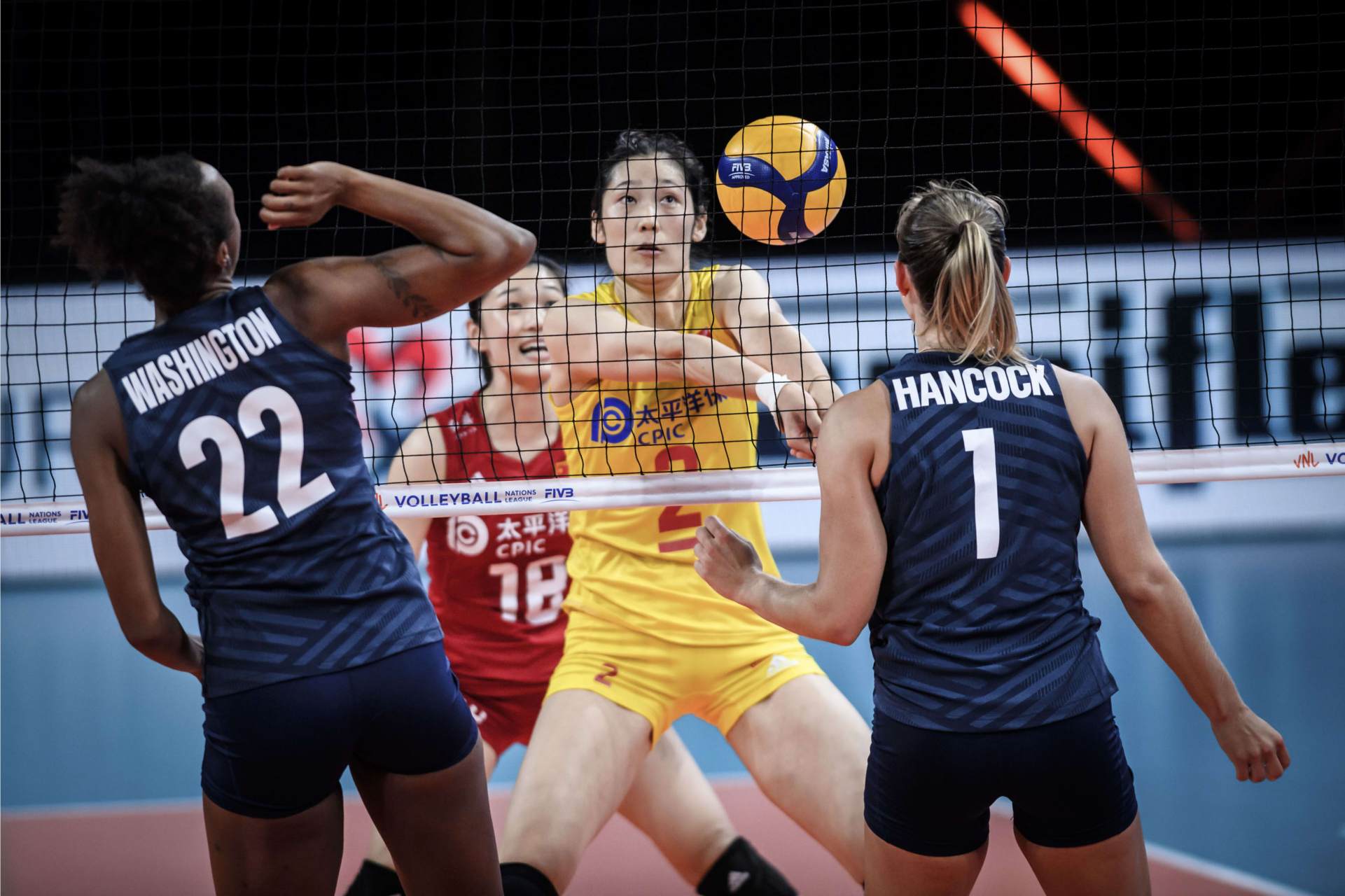 quot自由球员quot或quot自由人quot是国际排联于1996年世界女排大奖赛