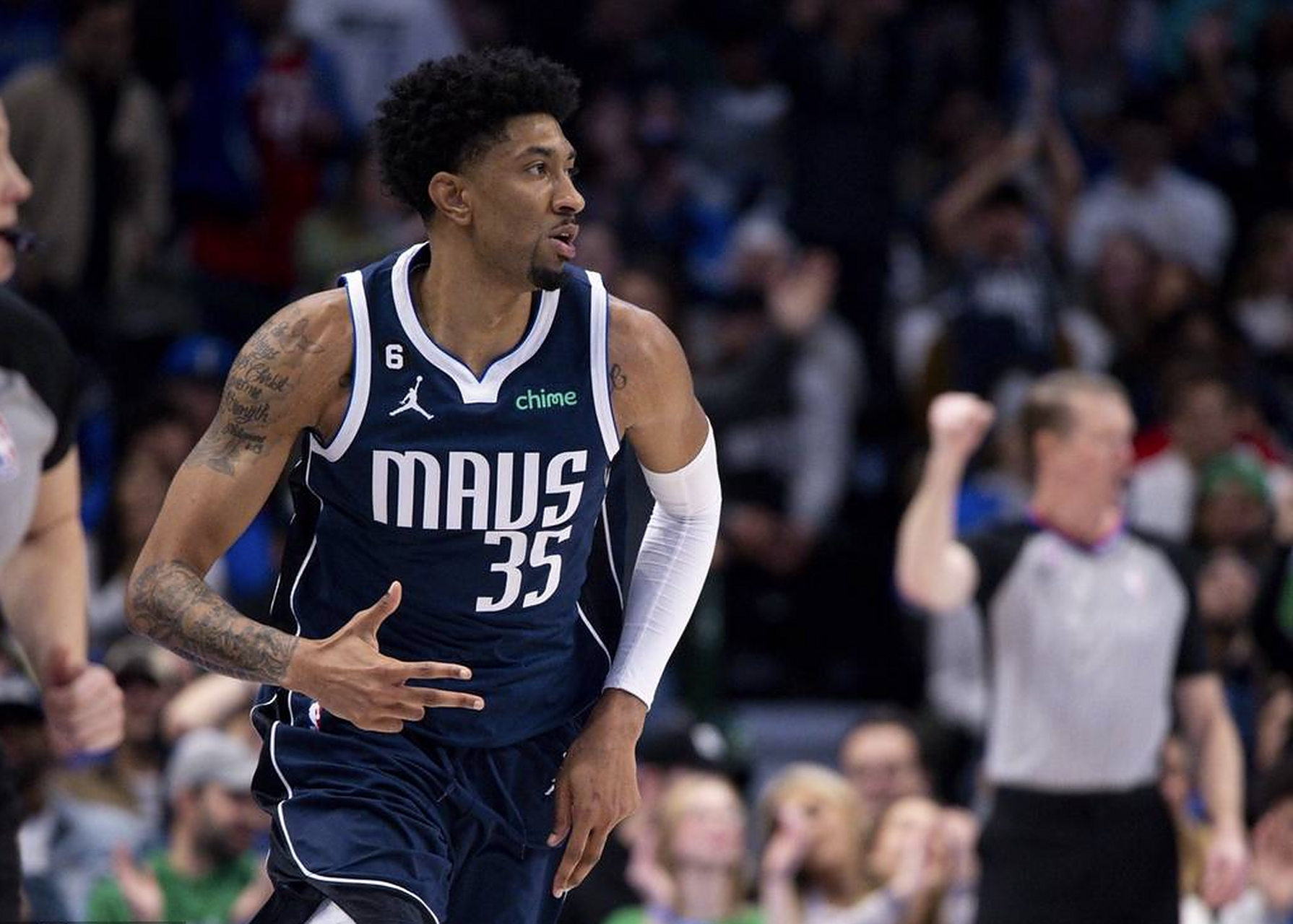 内线球员克里斯蒂安-伍德是一位具有实力的自由球员,目前尚未找到新的