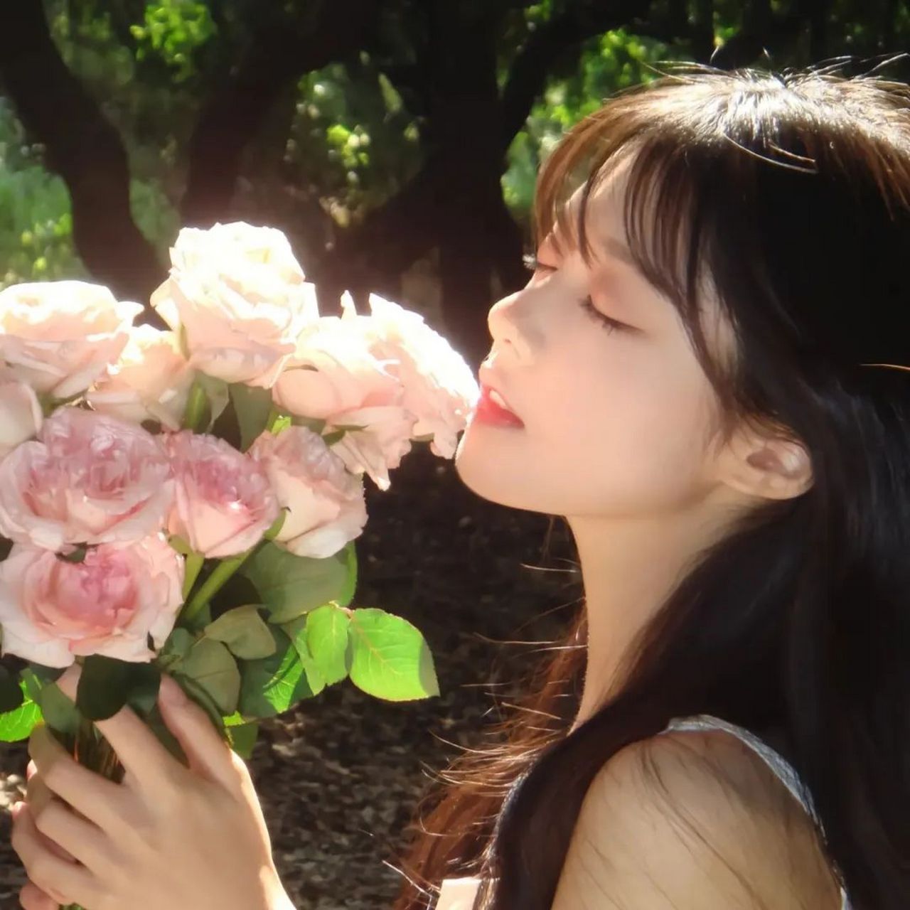落日向晚的浪漫,不该只有我一个人看 #氛围感# #美女小姐姐# #微信