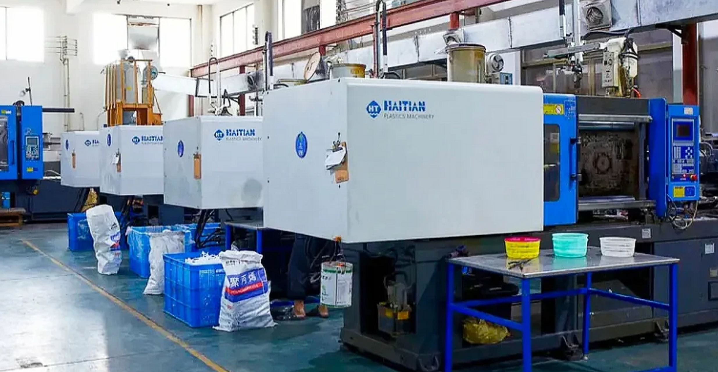 老板嫌厂里注塑模具部4个修模师傅太闲了,用计逼走了来厂里上班还不到