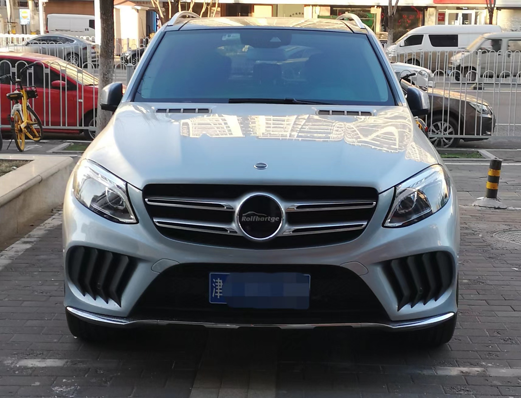 汽车# 【天津街头实拍奔驰gle改装车:罗夫哈特gr500】  罗夫哈特