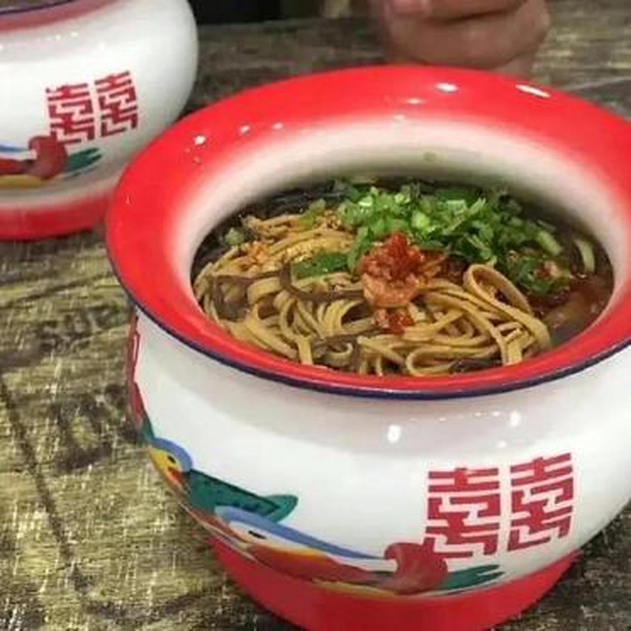 这种款式的饭盆,真的有人愿意用它,然后吃得下去饭吗?