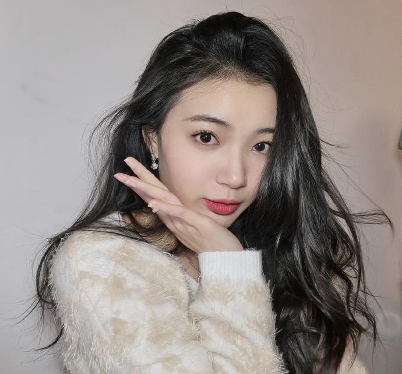 北京电影学院99年美女钱可欣迷人美照欣赏,真好看