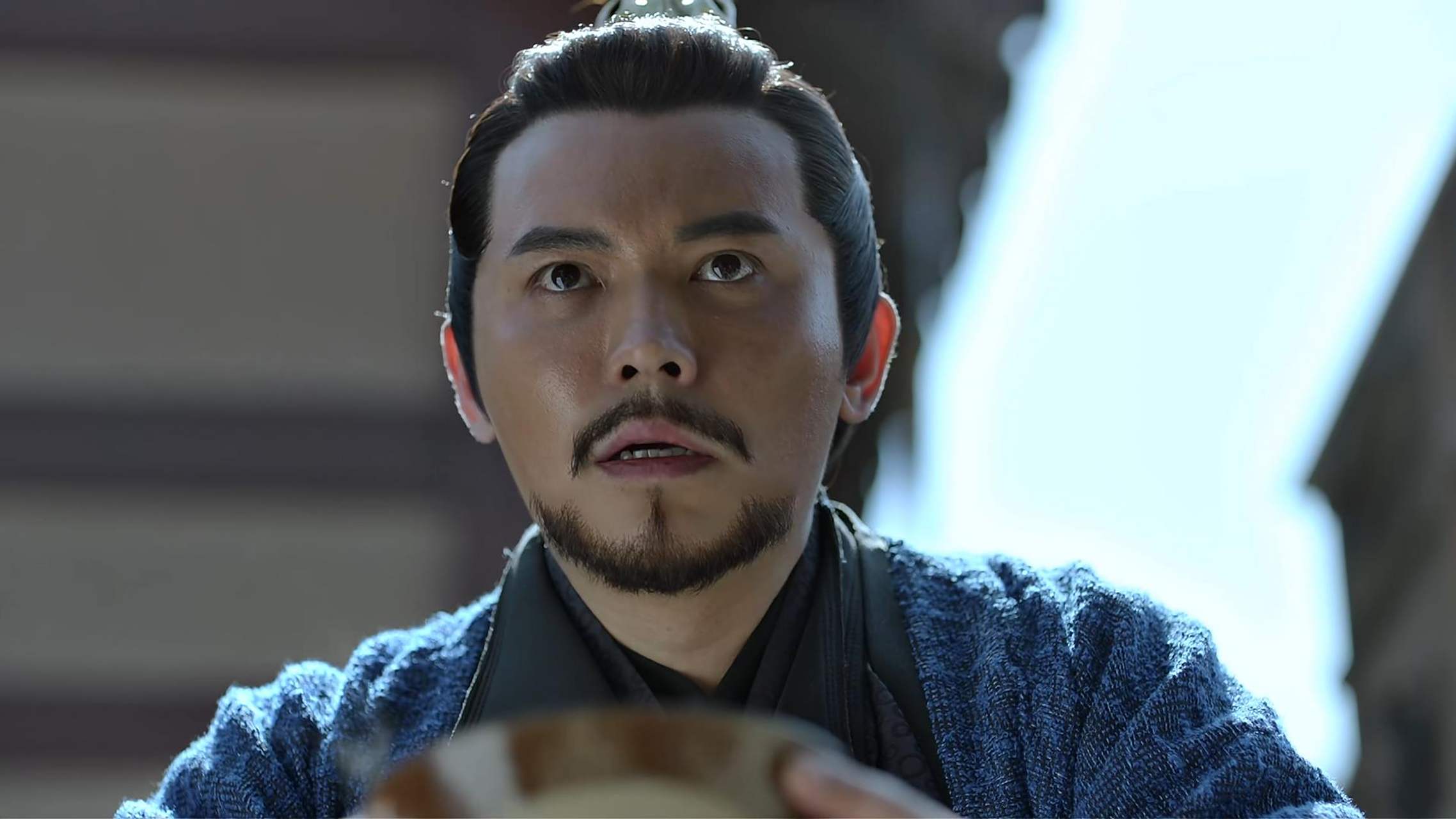 在电视剧《庆余年》里面,科场舞弊案,郭攸之为考生提供便利,被鉴查院