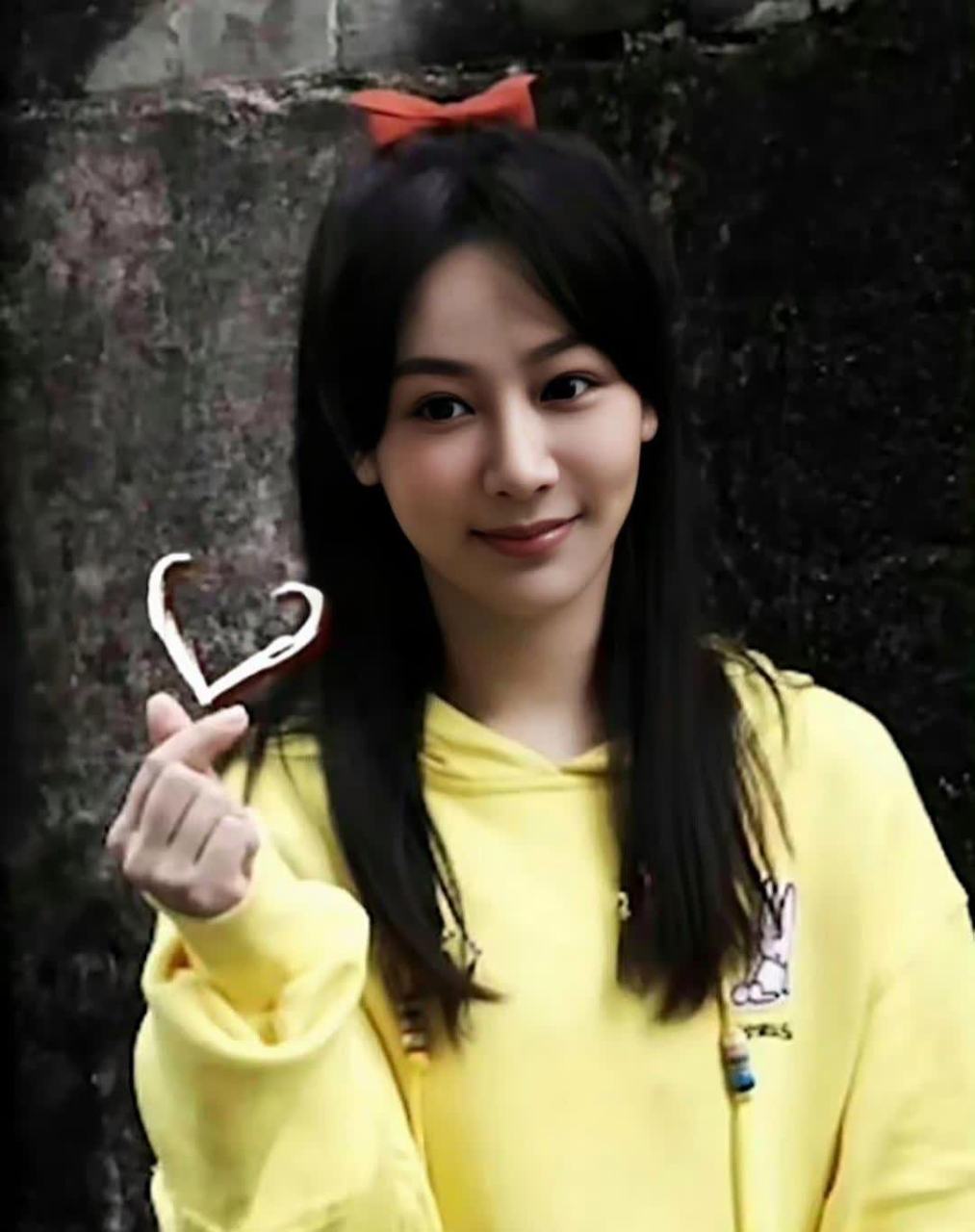 杨紫的照片很好看,像邻家妹妹[笑哭]