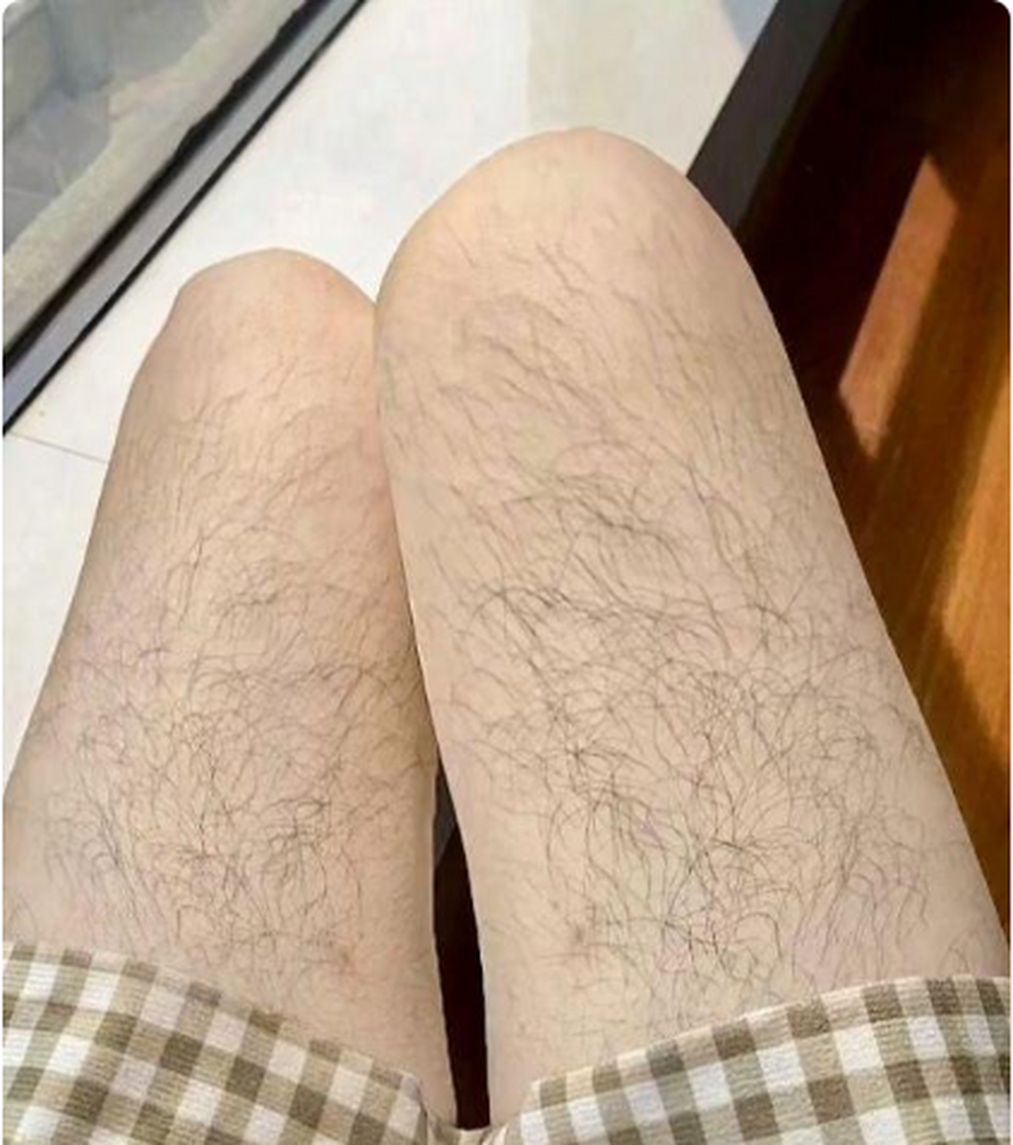 能相信这是一个女生的腿毛吗