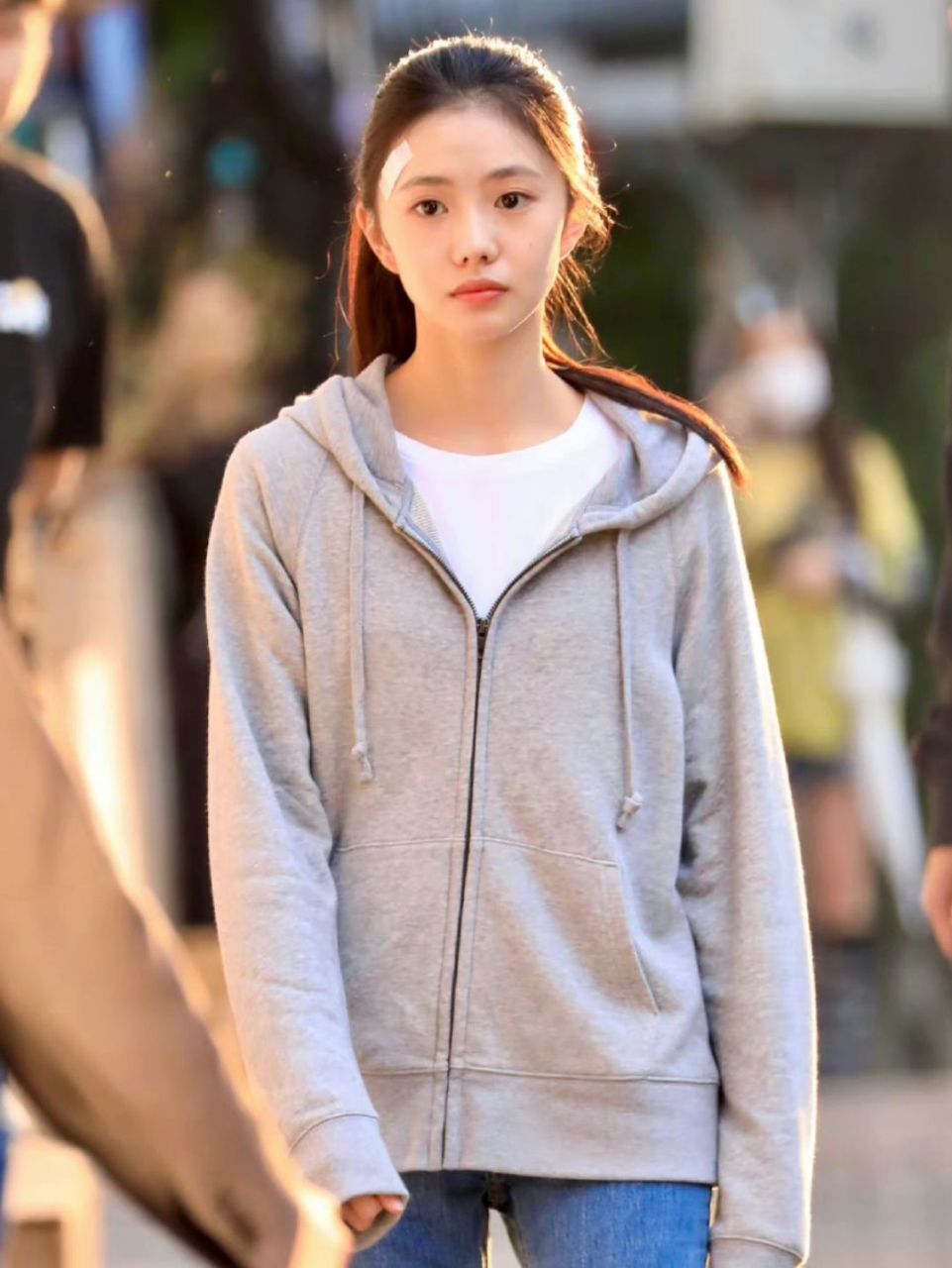 刘浩存确实身材比例不错,高挑穿衣服确实好看!