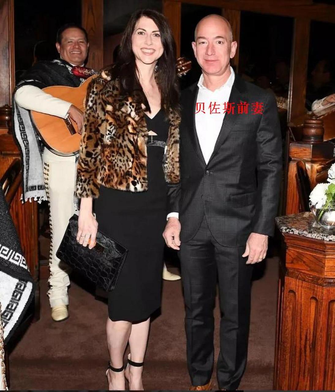 2019年1月9日,杰夫·贝佐斯决定与妻子结束长达25年的婚姻生活,离婚