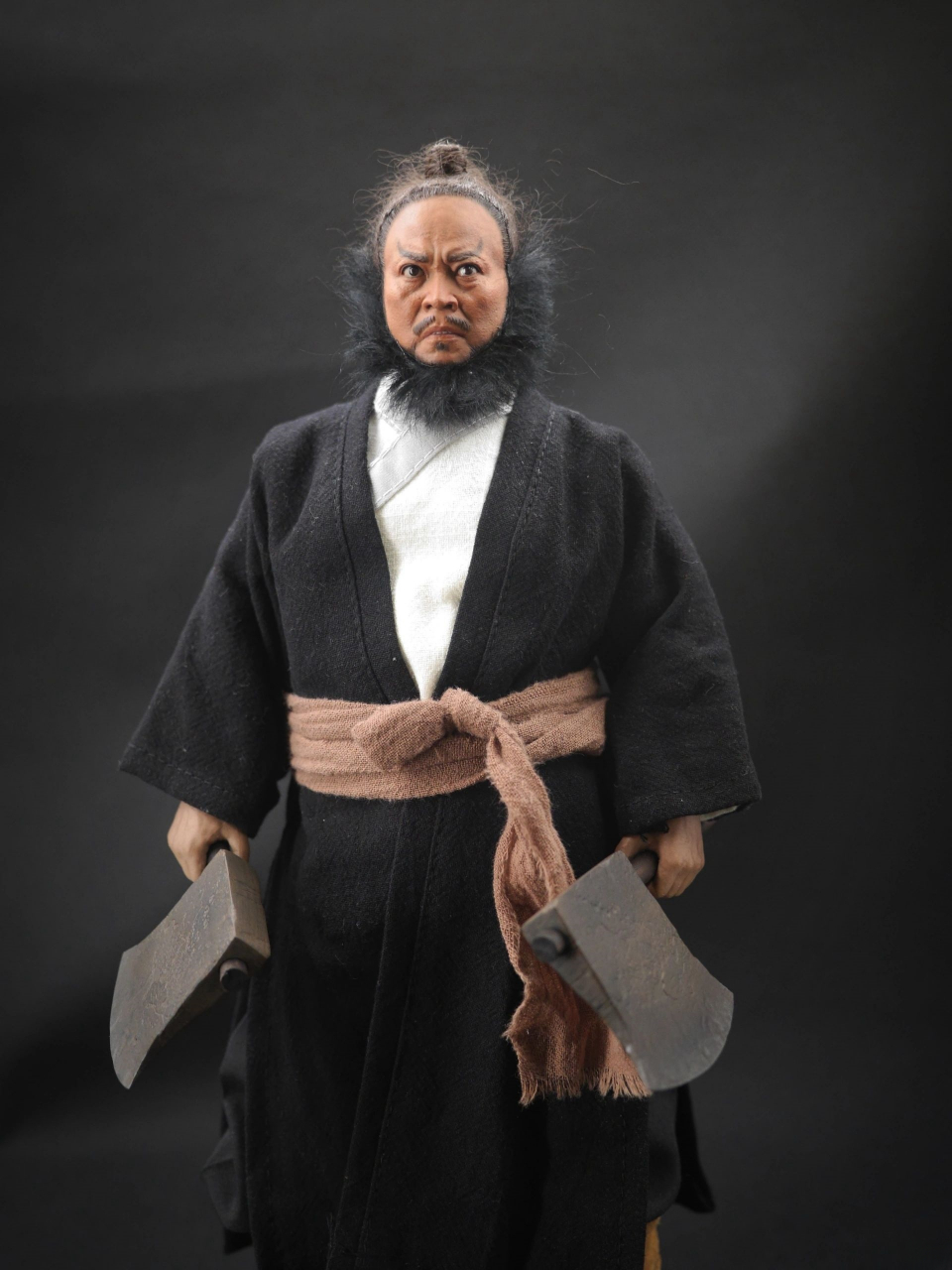 央视版水浒传 1/6 央视版水浒传 李逵,版本第一黑厮,赵小锐版,展示.