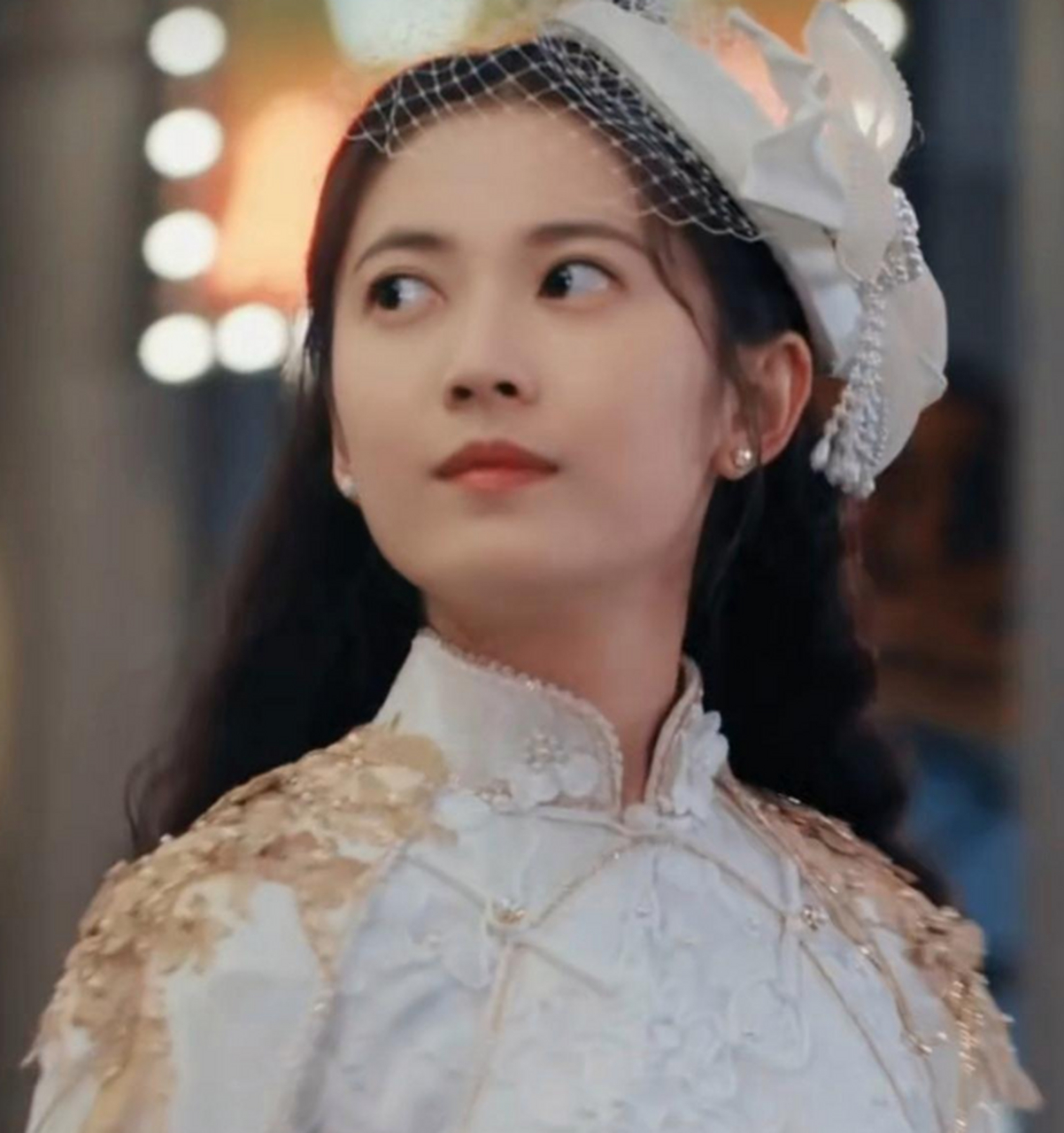 陈钰琪新戏花絮曝光,尝试过很多不同类型的电视剧了,不断突破自我,给