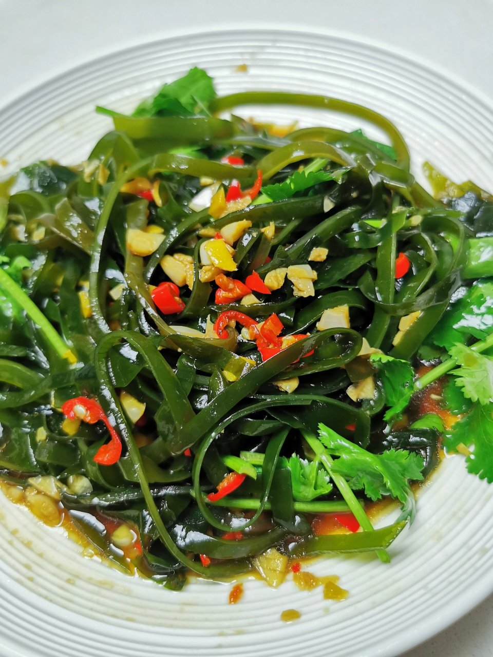 30秒就能学会的凉拌海带丝 饭店里酸辣开胃,怎么也吃不够的凉拌海带丝