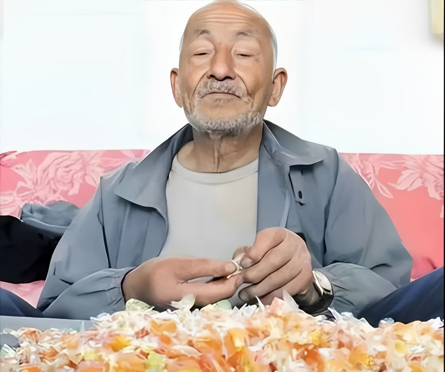 山东大叔20年竟然吃了14吨糖,每天至少吃4斤,甚至一天不吃全身都不