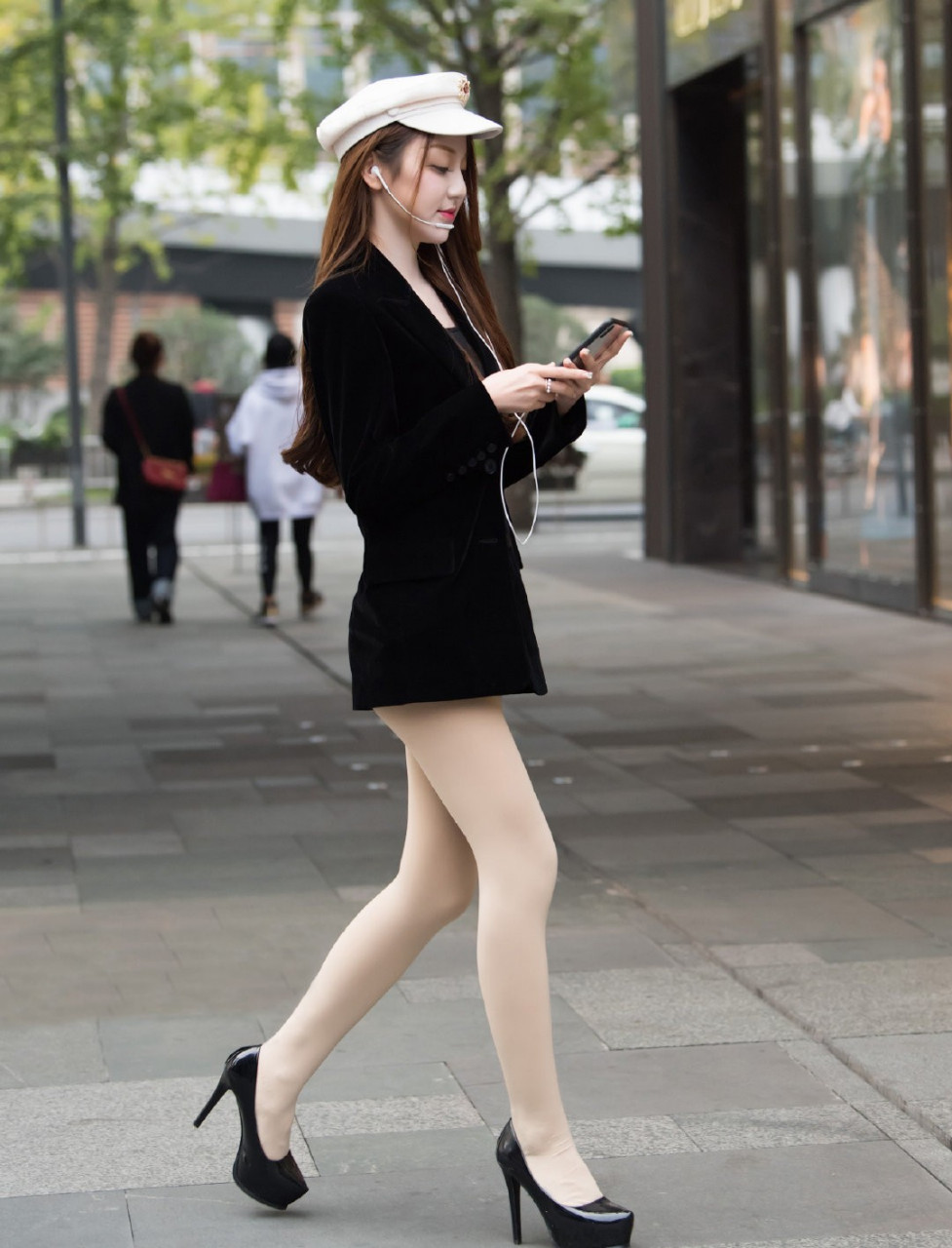 细长铅笔腿,宅男女神 #街拍##每日穿搭