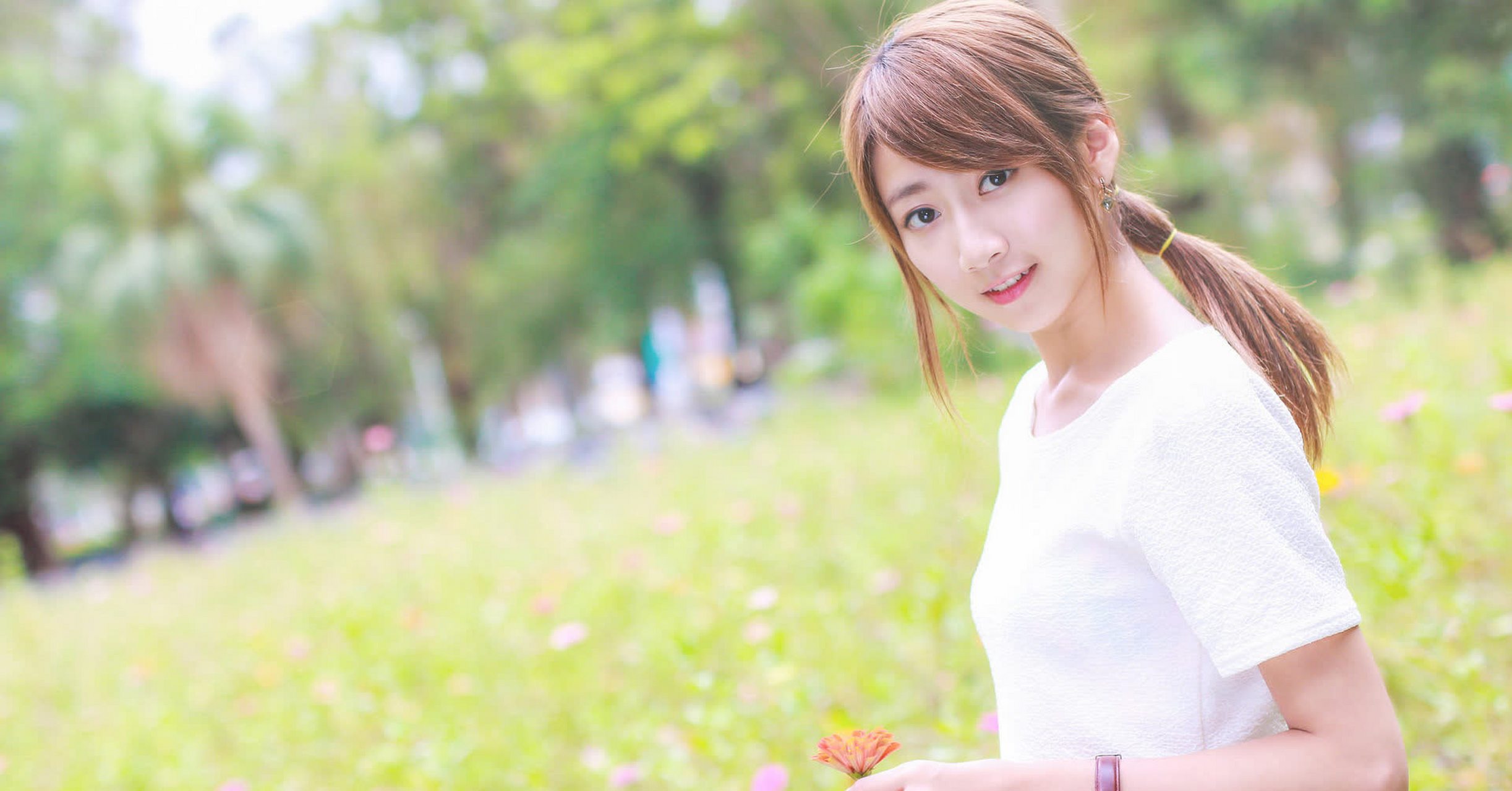 人像摄影美图,清秀可爱的女孩户外唯美写真~[嘘]愿您们一生健康快乐!