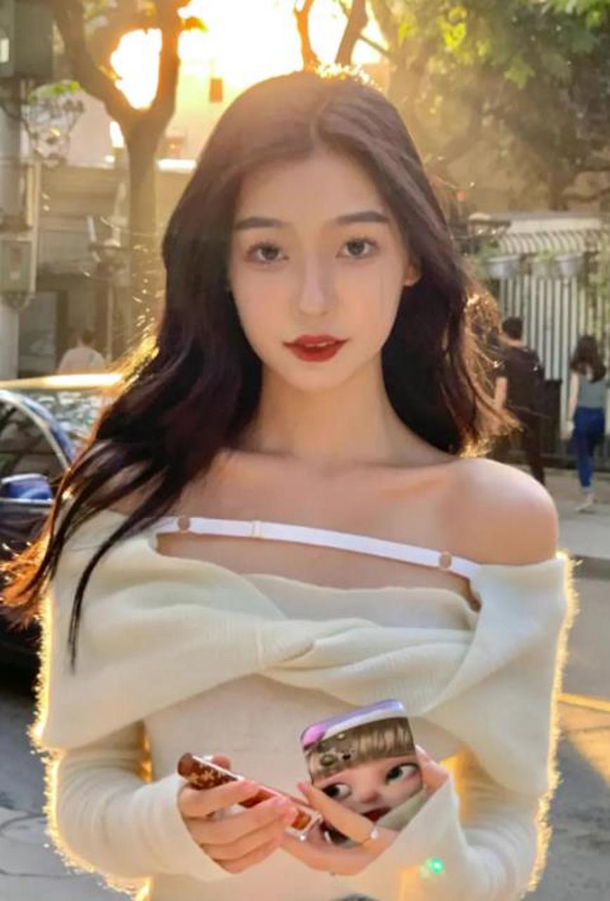 易梦玲马思唯 分手# 网友发现马思唯账号取关了易梦玲,其个人资料