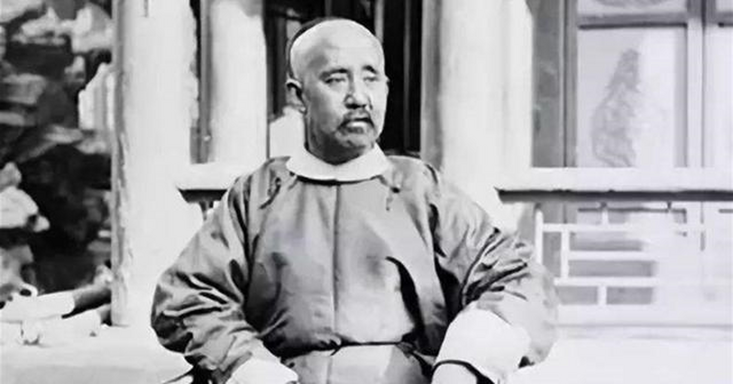 僧格林沁,出身贵族,血统来自成吉思汗的氏族博尔济吉特氏.